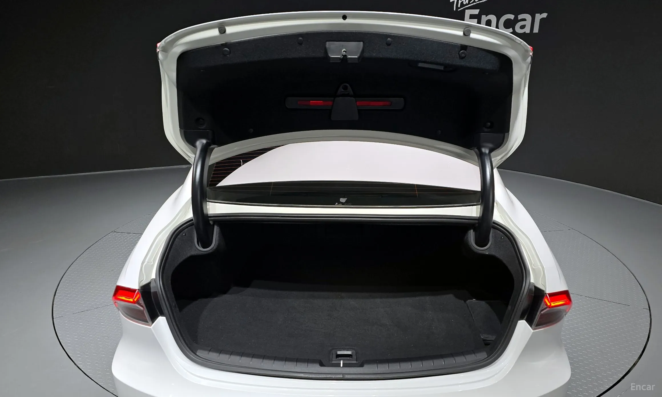 Hyundai Grandeur IG превью 20
