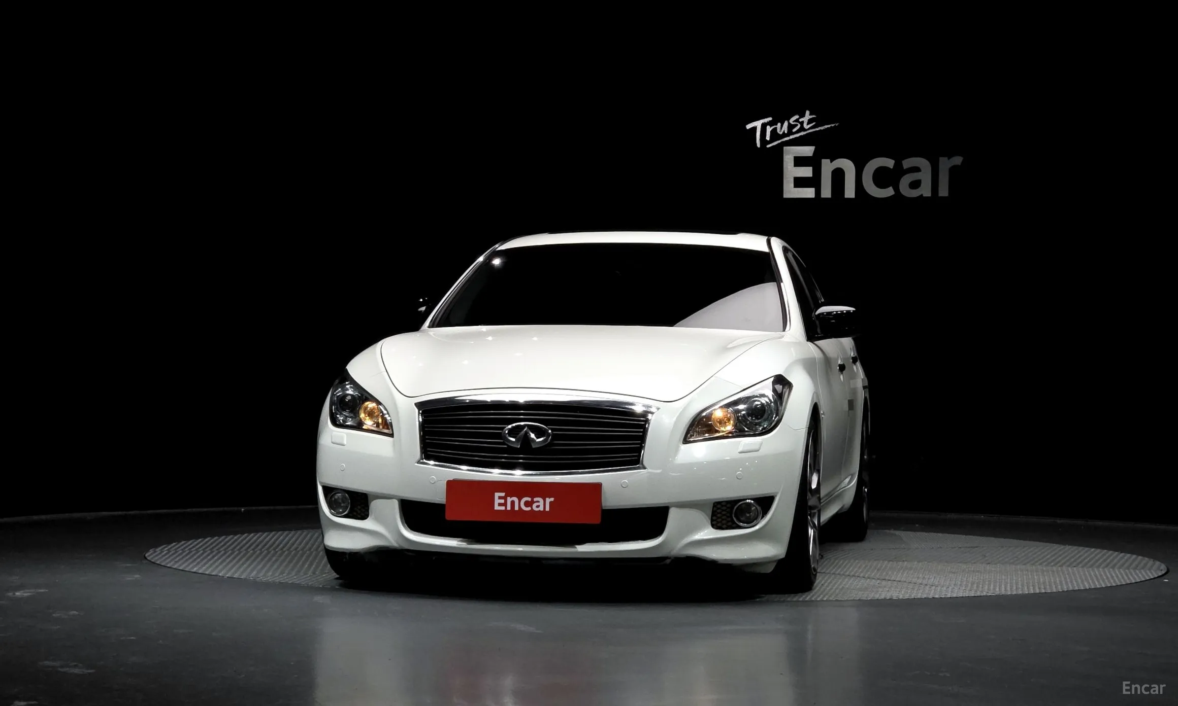Infiniti M56 превью 3