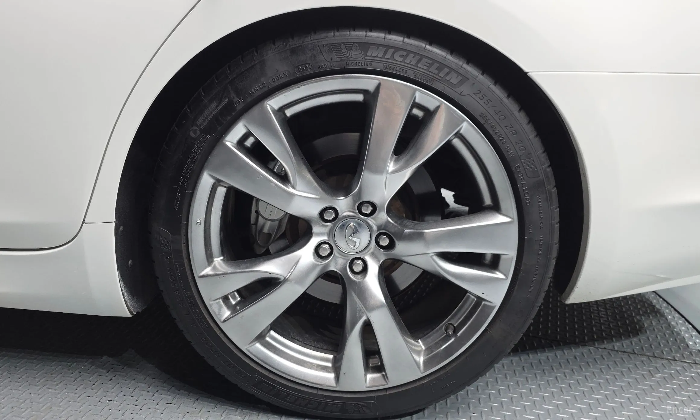 Infiniti M56 превью 5