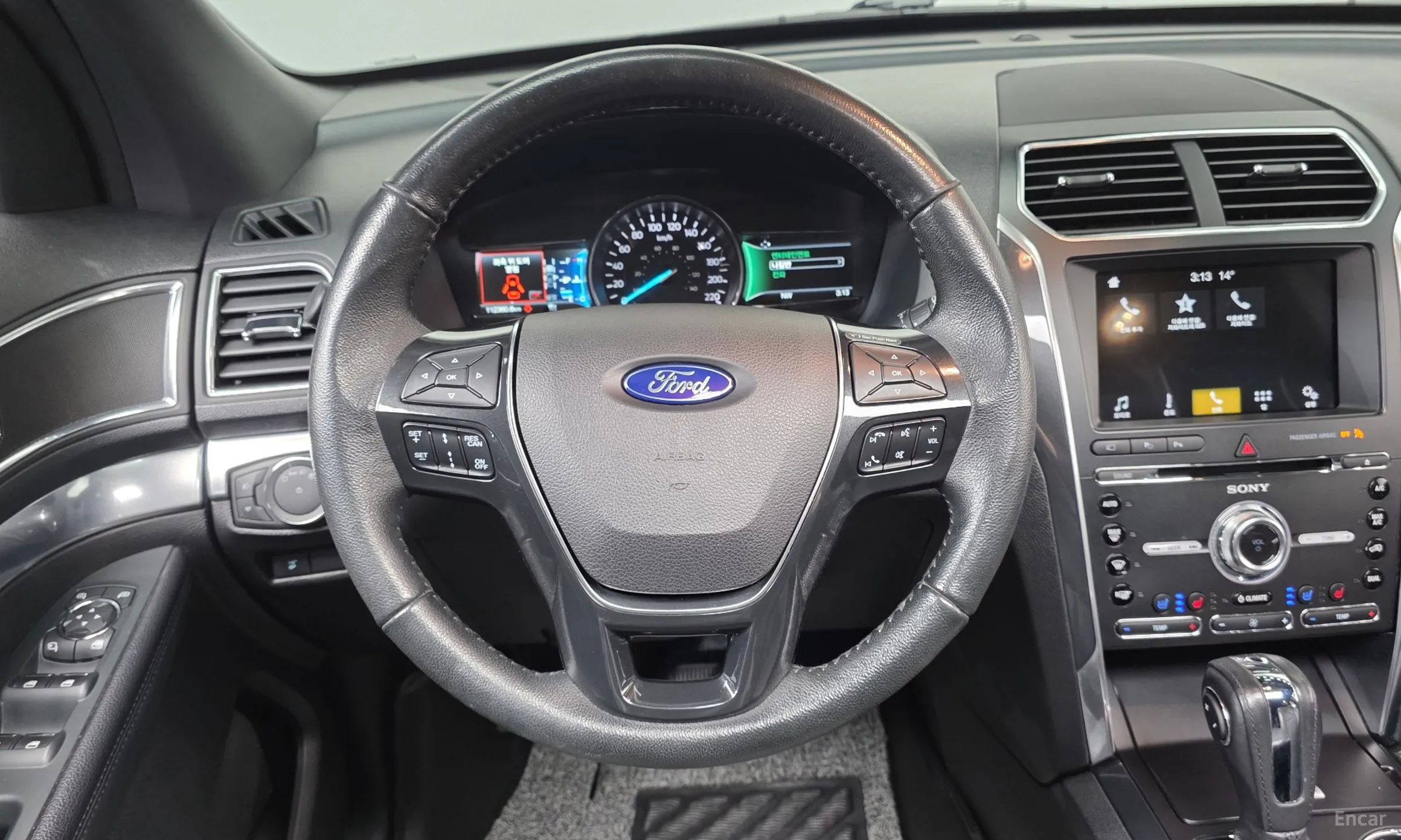 Ford Explorer превью 13
