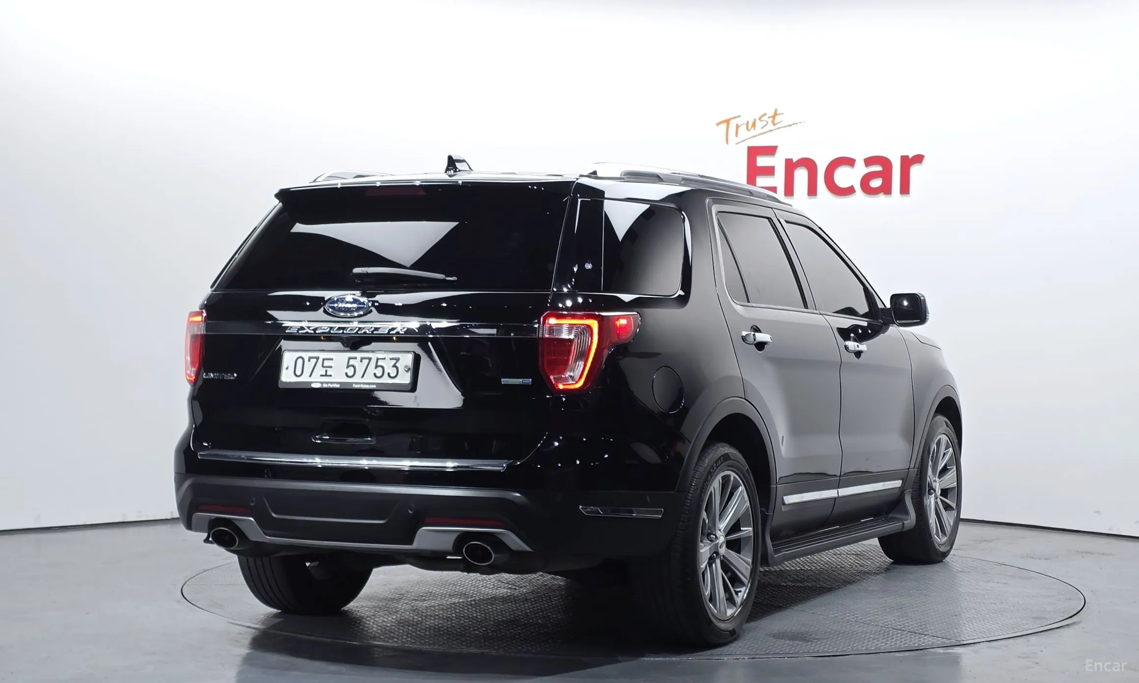 Ford Explorer превью 2