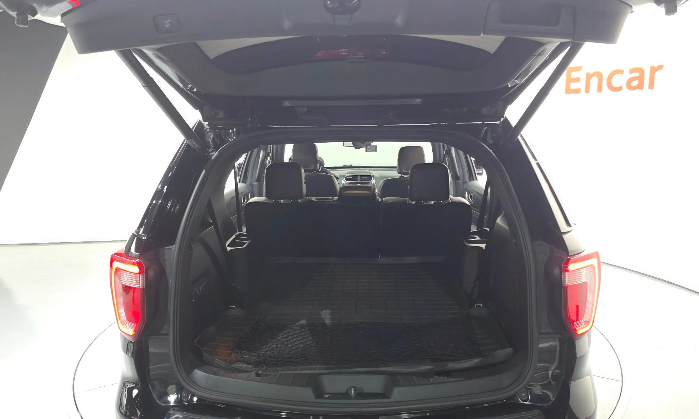 Ford Explorer превью 20