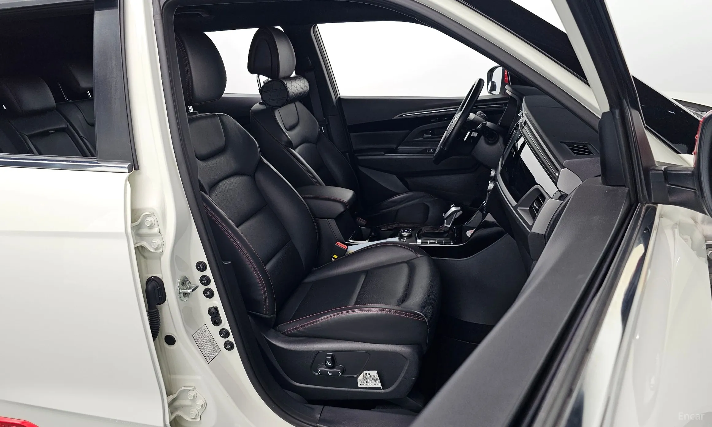 KG Mobility (SsangYong) Beautiful Korando превью 10