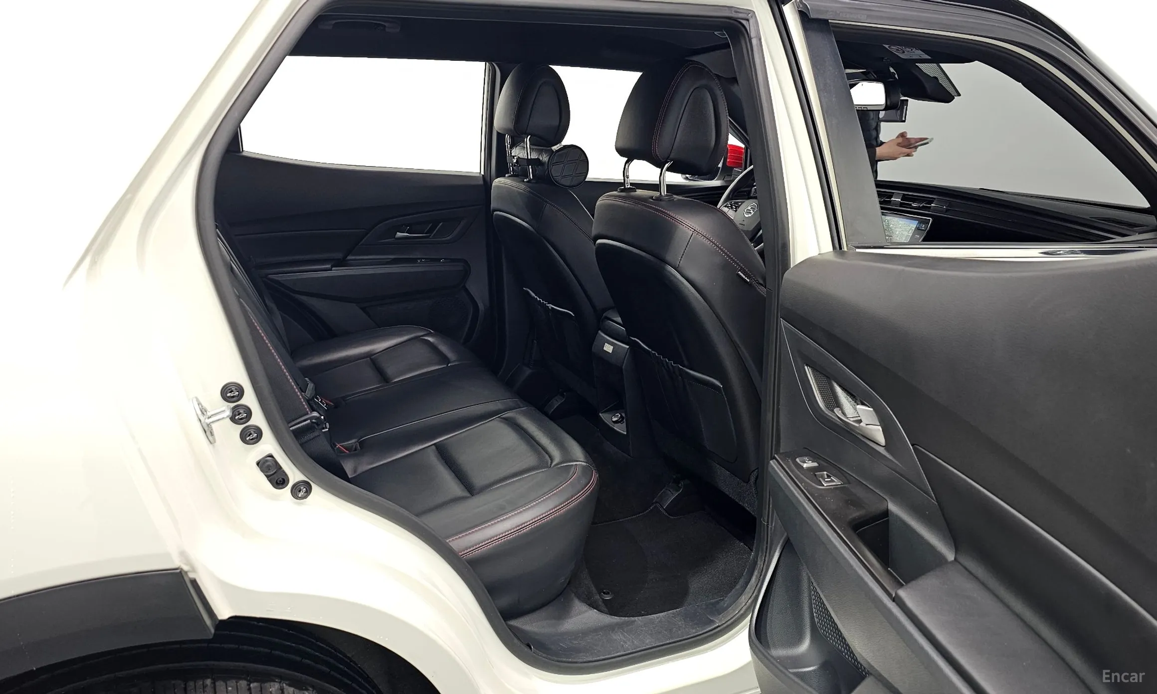 KG Mobility (SsangYong) Beautiful Korando превью 11