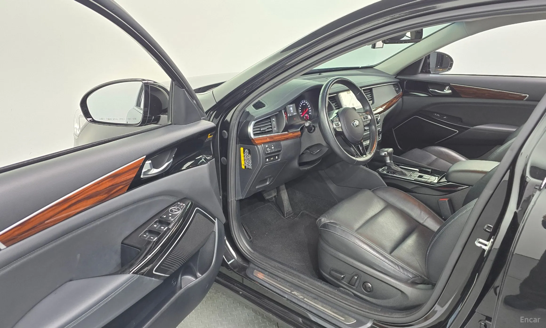 Kia K7 превью 10
