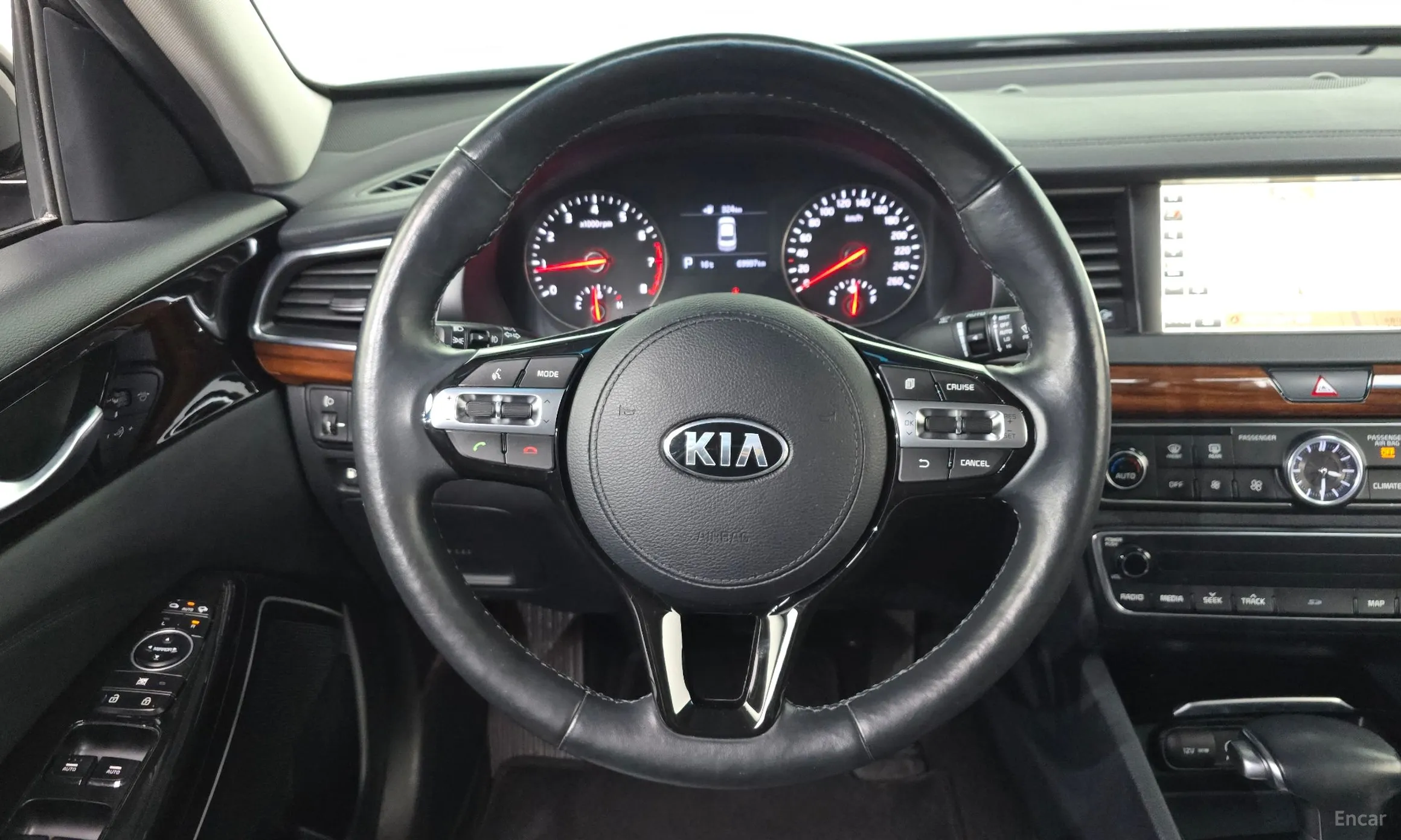 Kia K7 превью 13