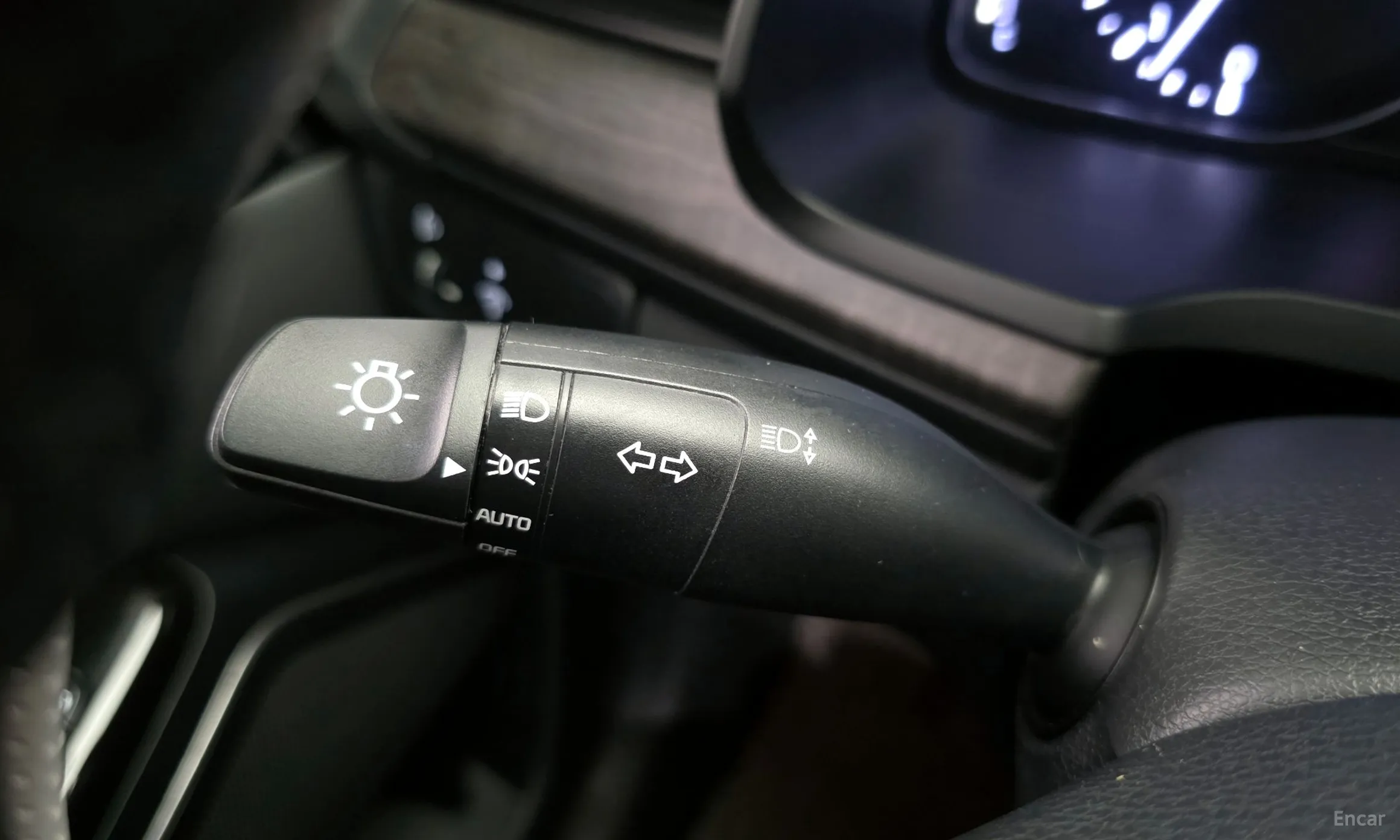 Kia K7 Premier превью 19