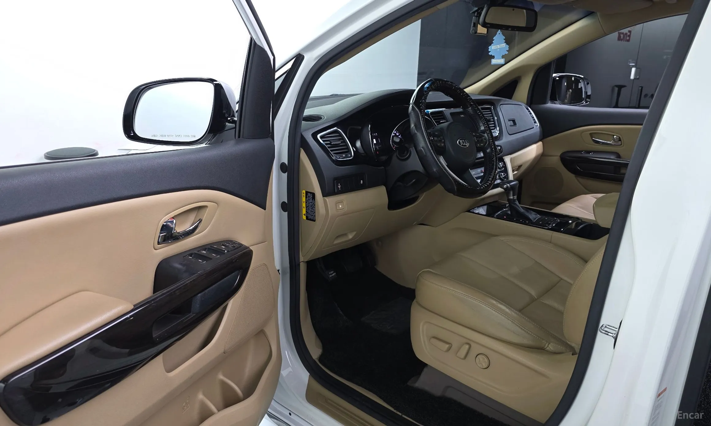 Kia Carnival превью 10