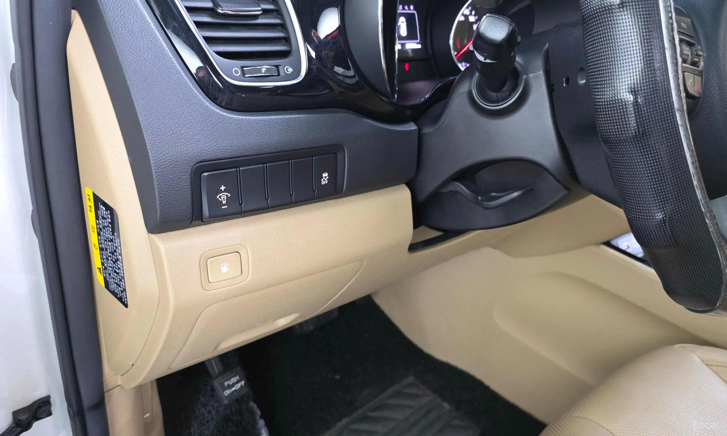 Kia Carnival превью 14