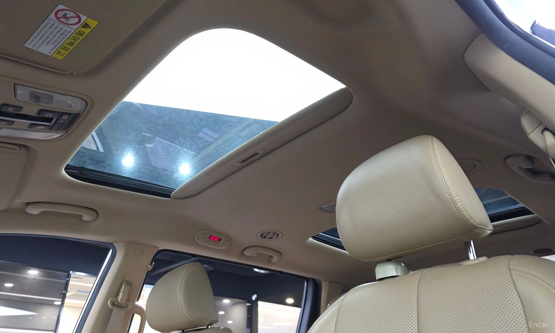 Kia Carnival превью 19