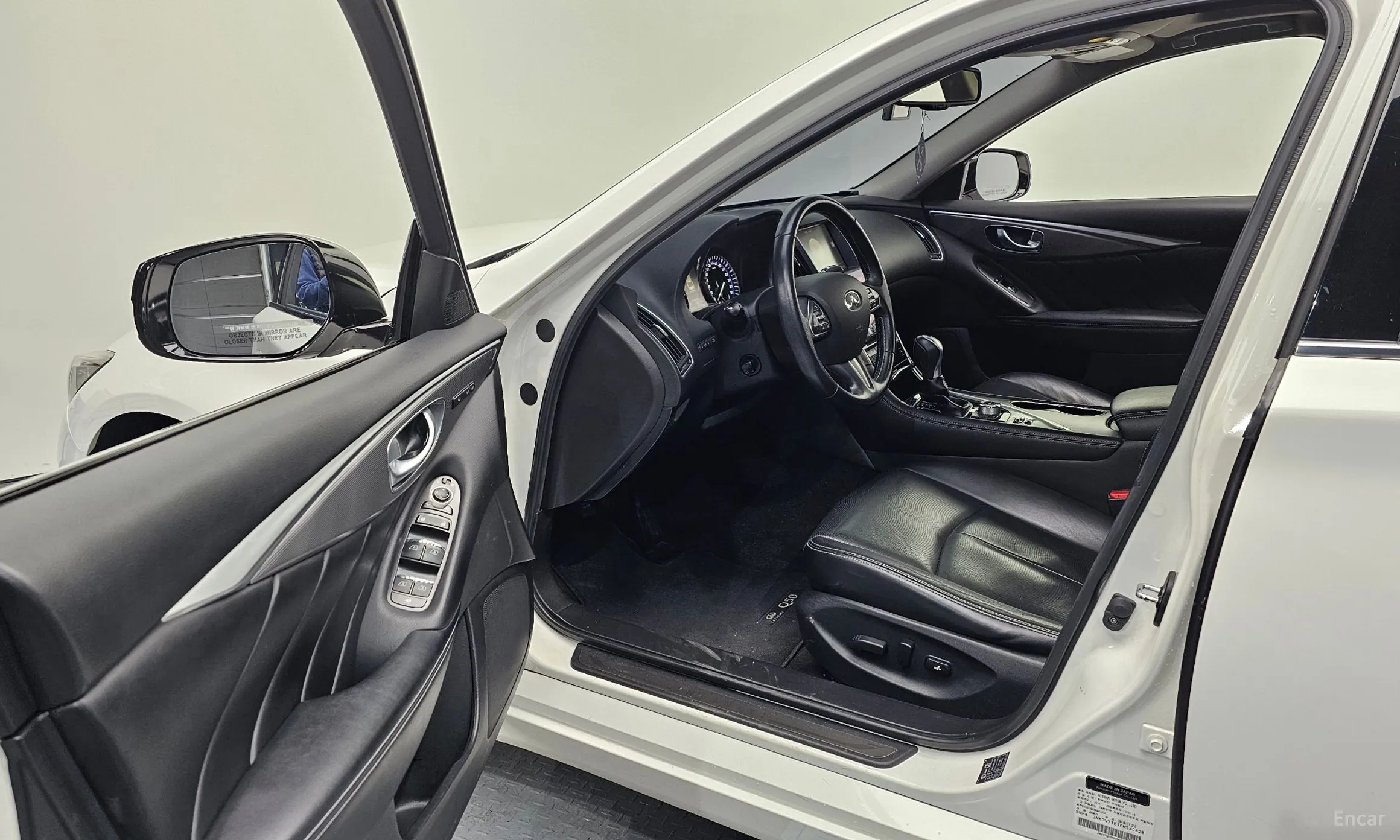 Infiniti Q50 превью 10