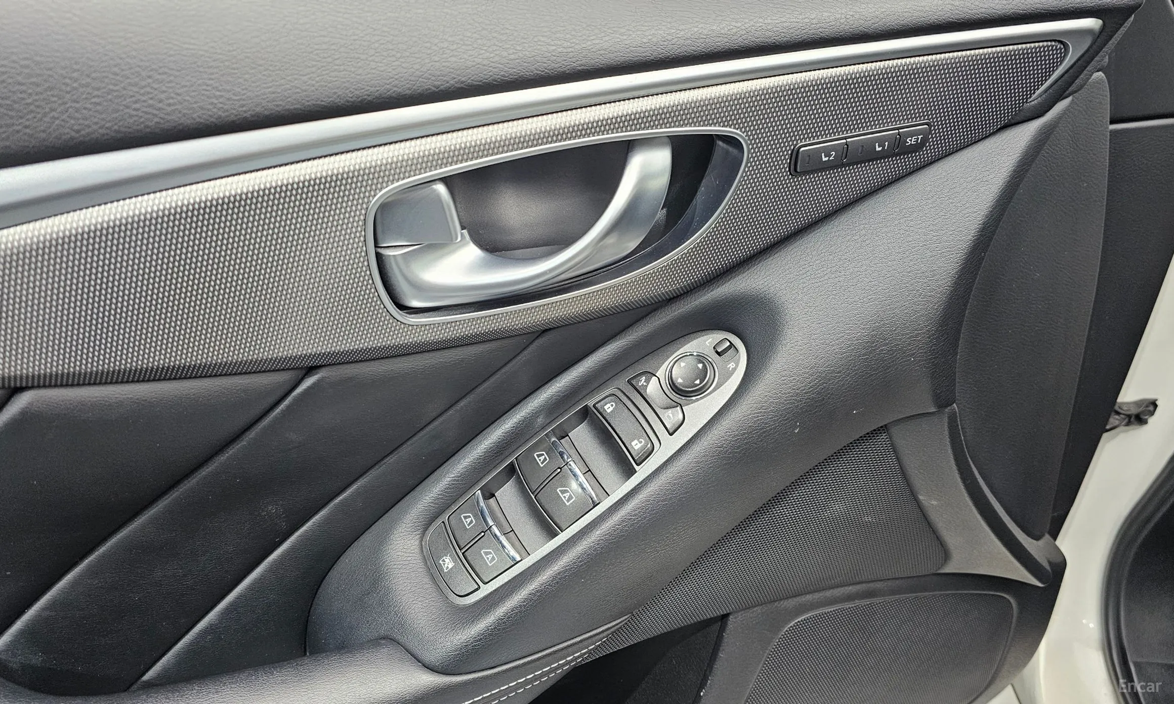 Infiniti Q50 превью 16