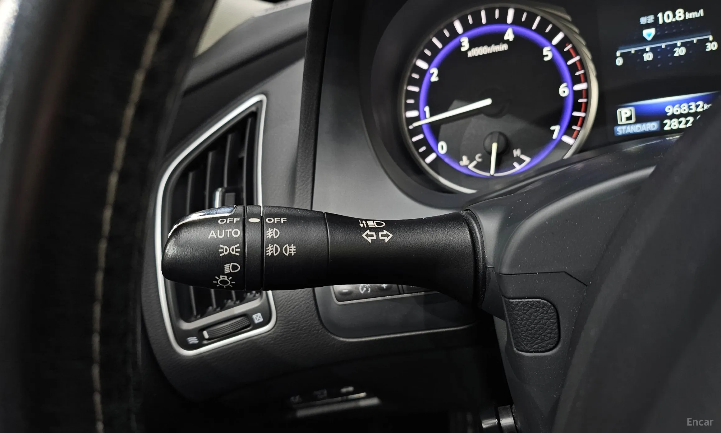 Infiniti Q50 превью 17