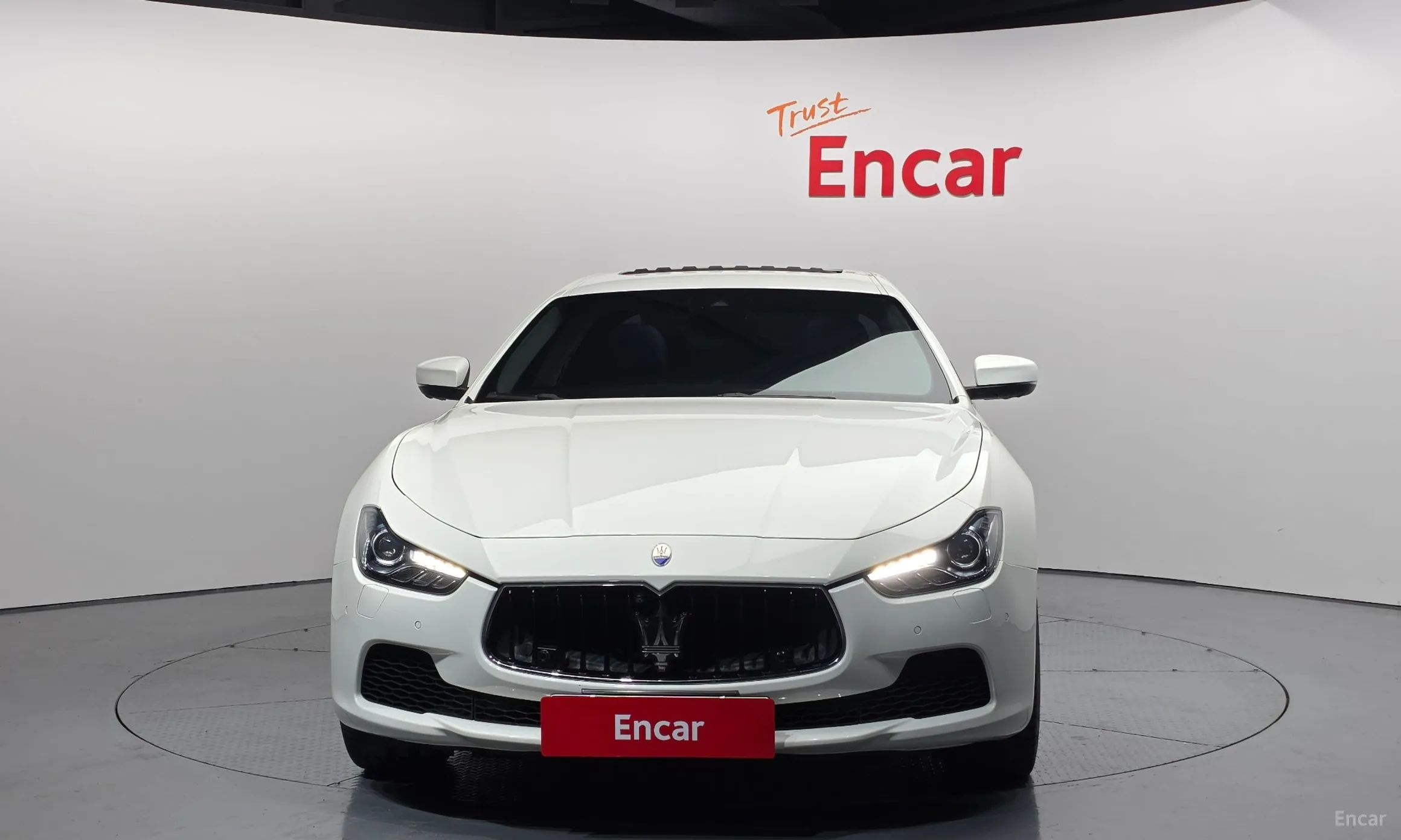 Maserati Ghibli превью 3