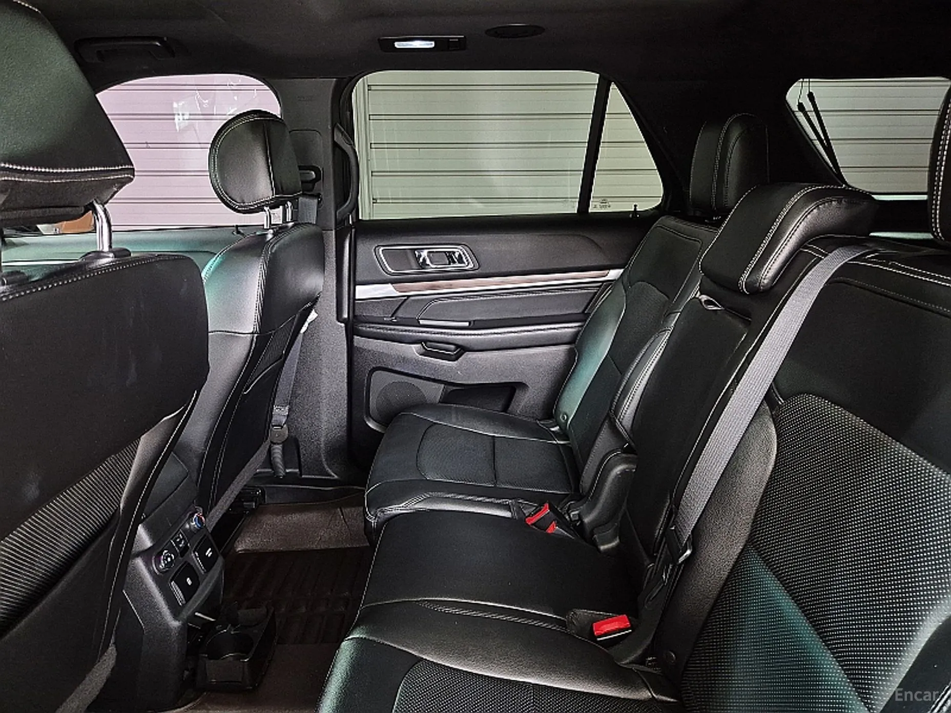 Ford Explorer превью 10