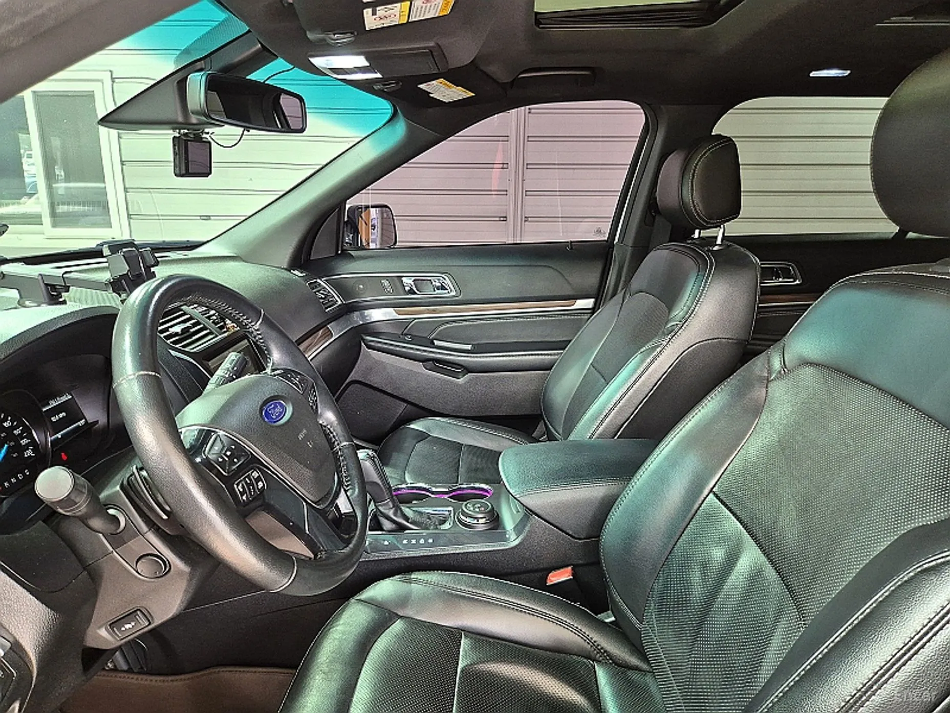 Ford Explorer превью 8