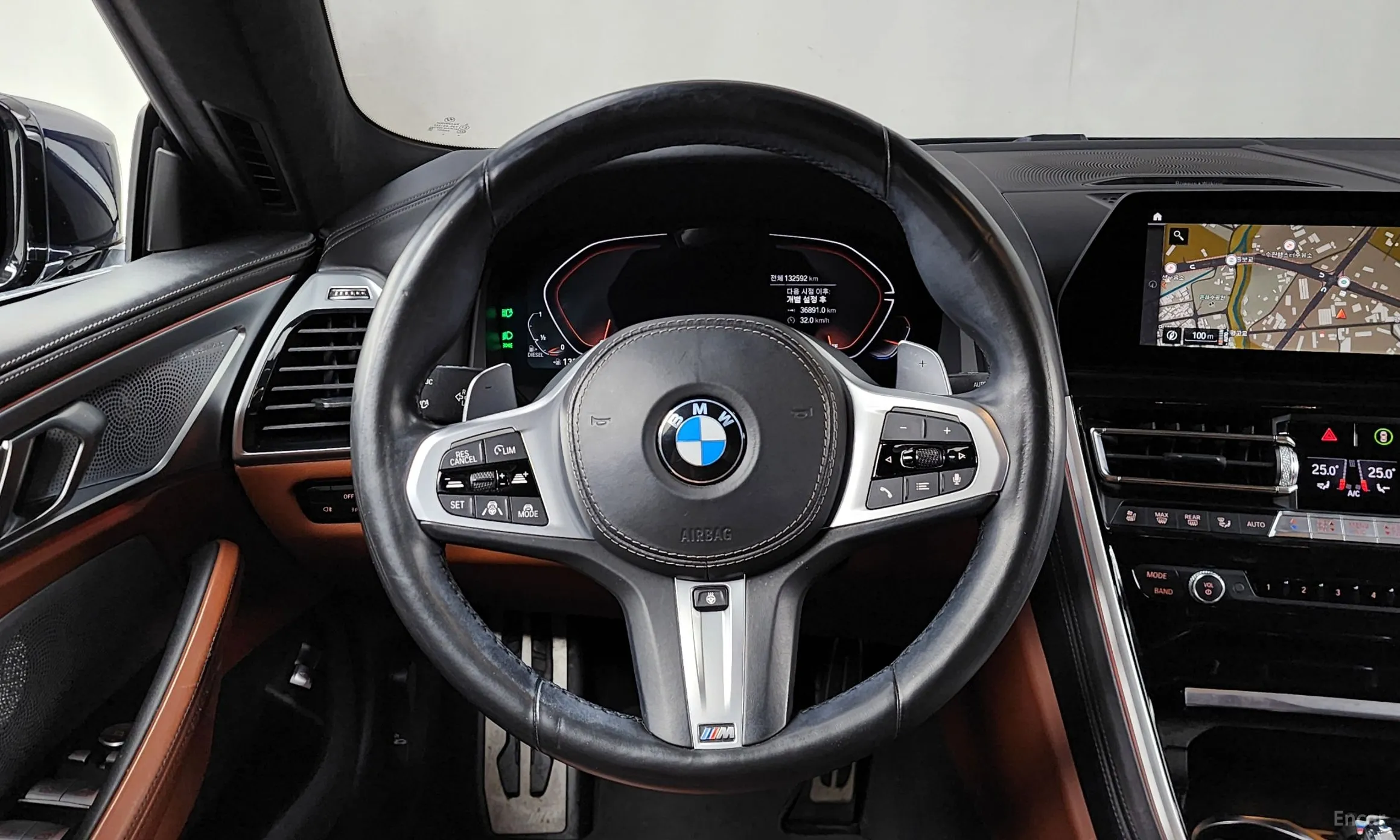 BMW 8-series (G15) превью 13