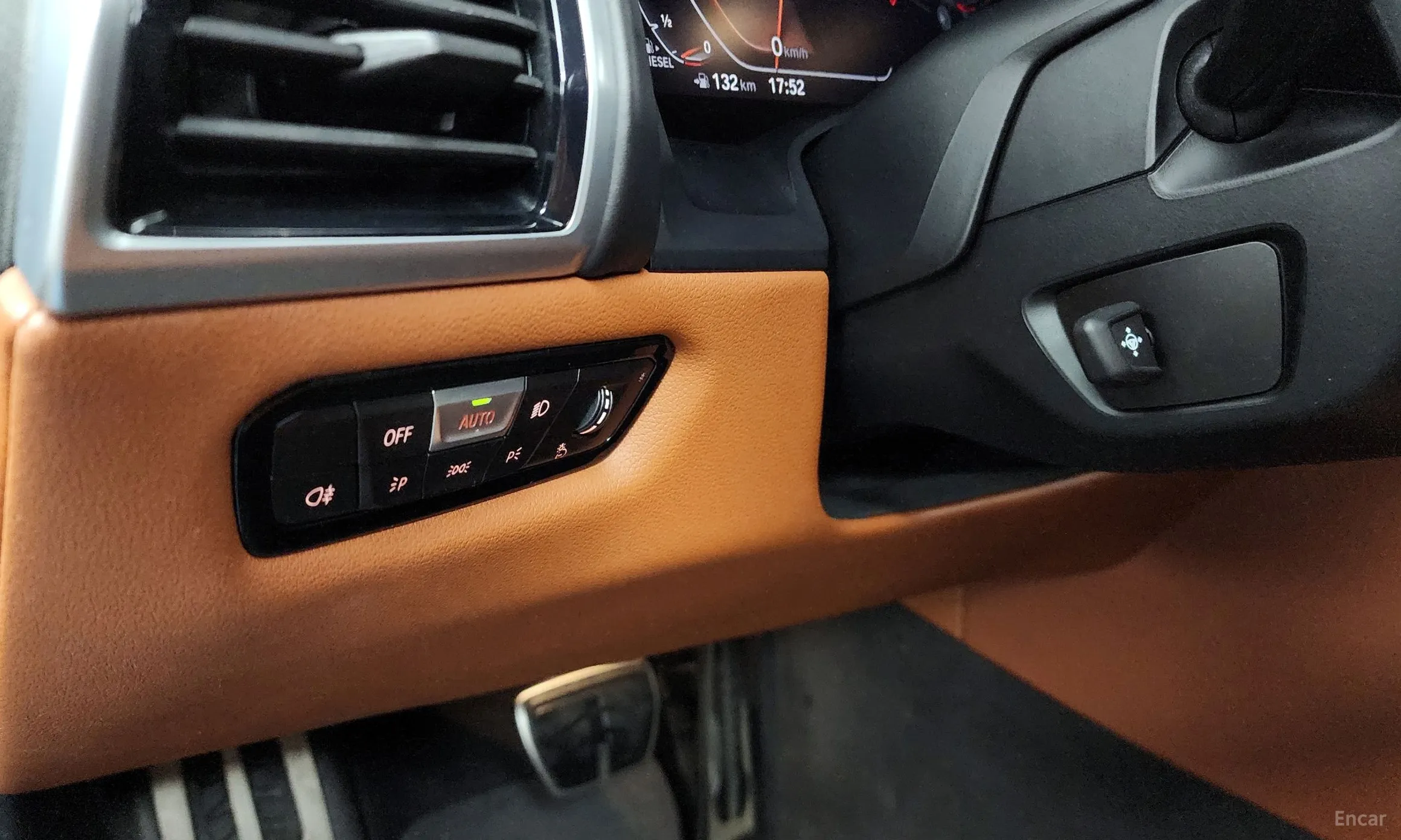 BMW 8-series (G15) превью 16