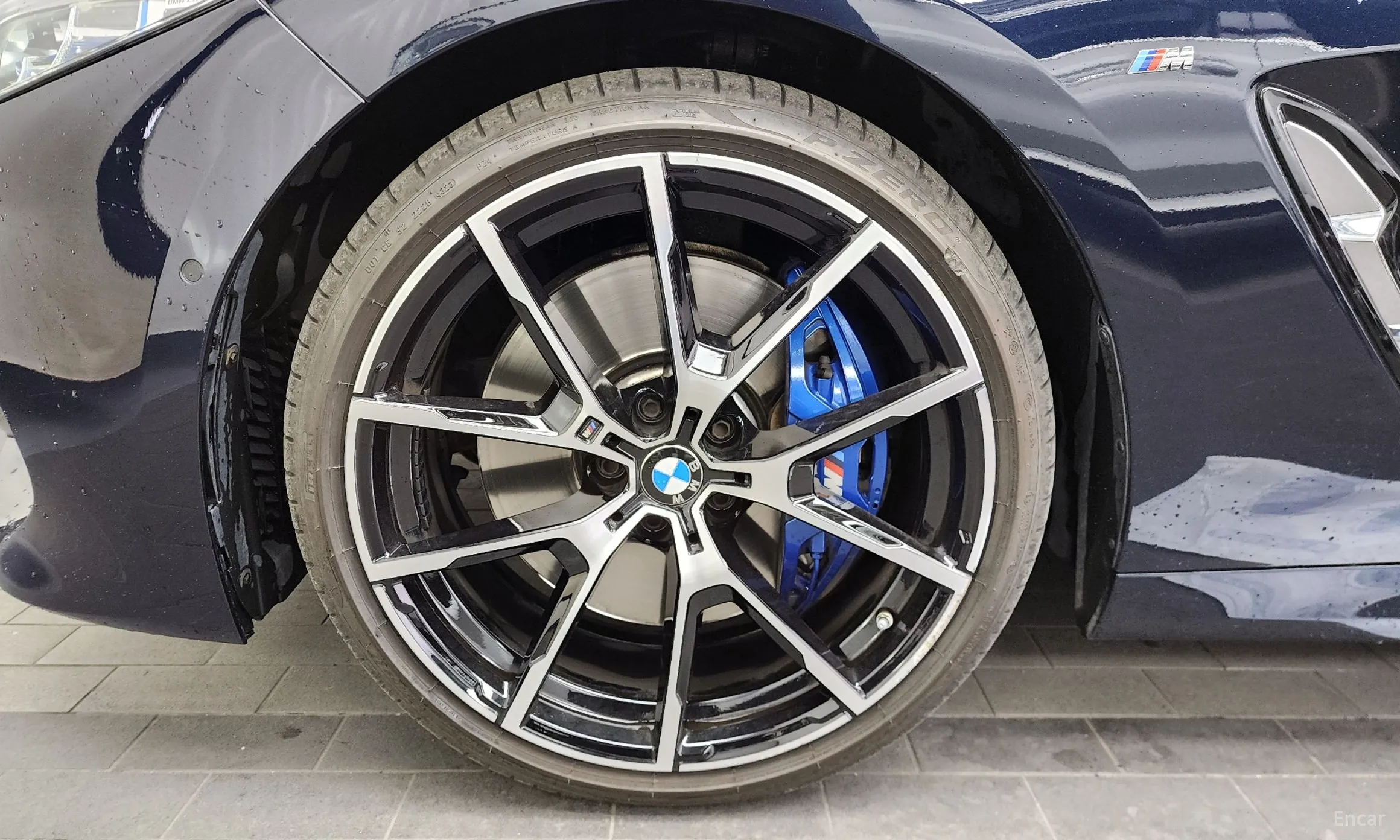 BMW 8-series (G15) превью 5