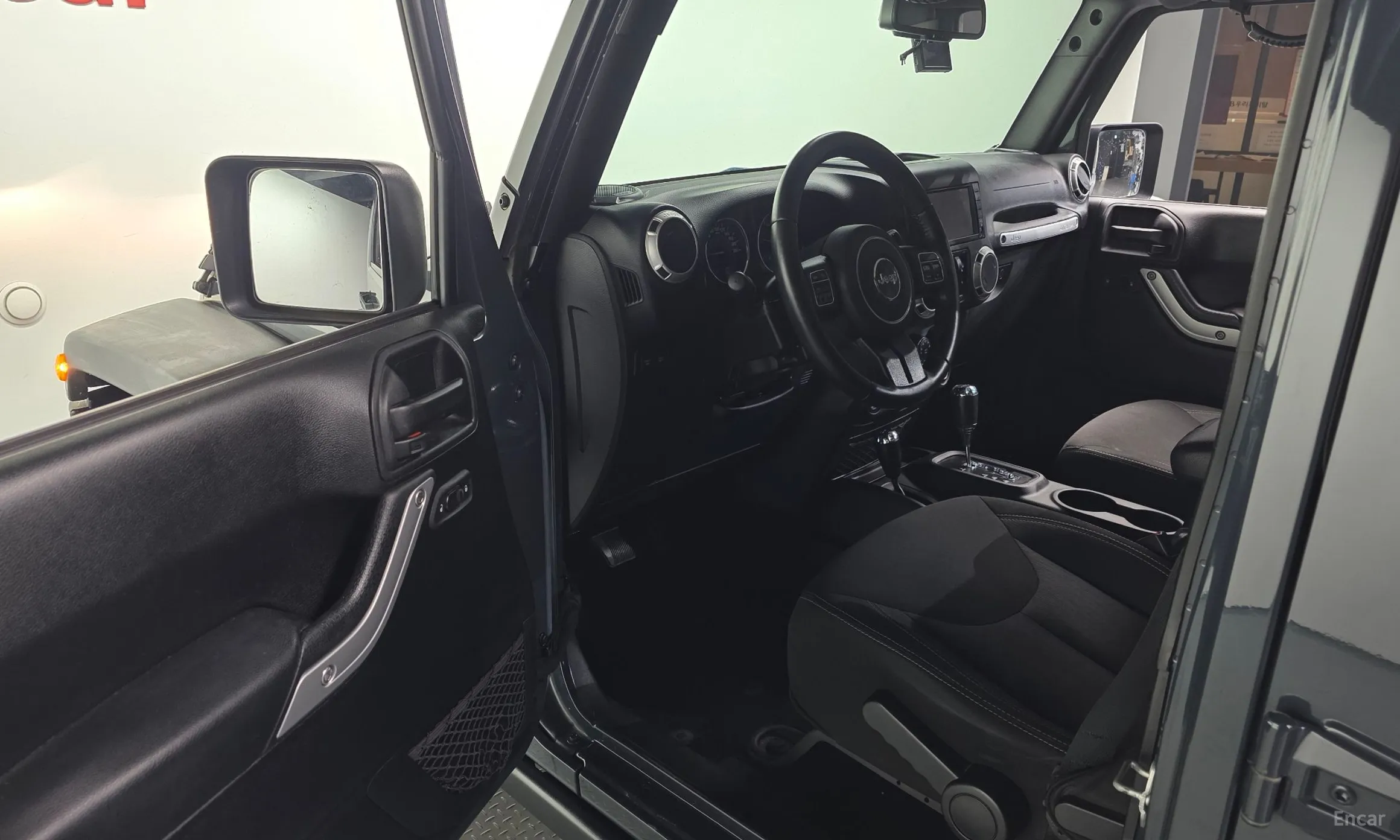 Jeep Wrangler (JK) превью 11