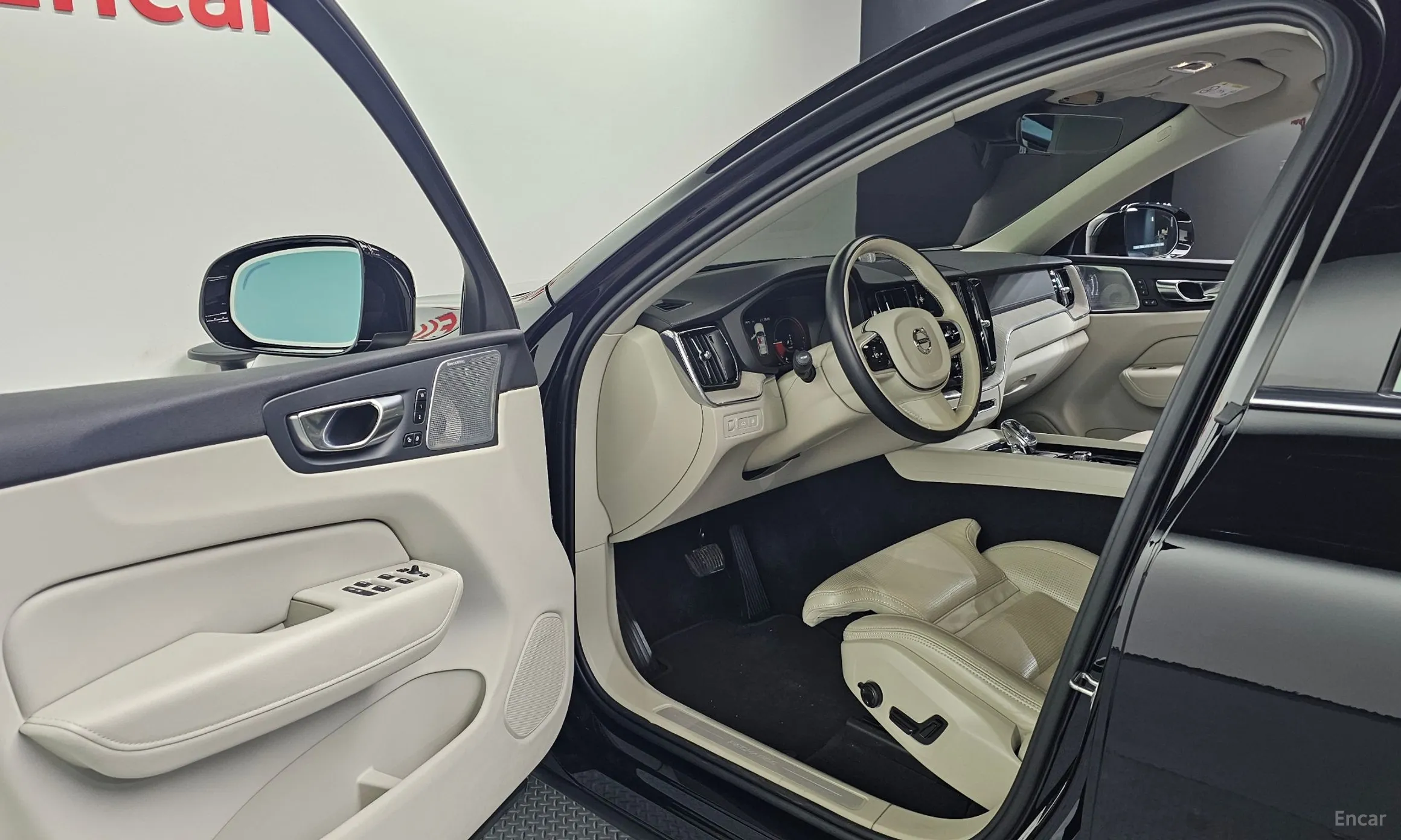 Volvo XC60 Gen 2 превью 10