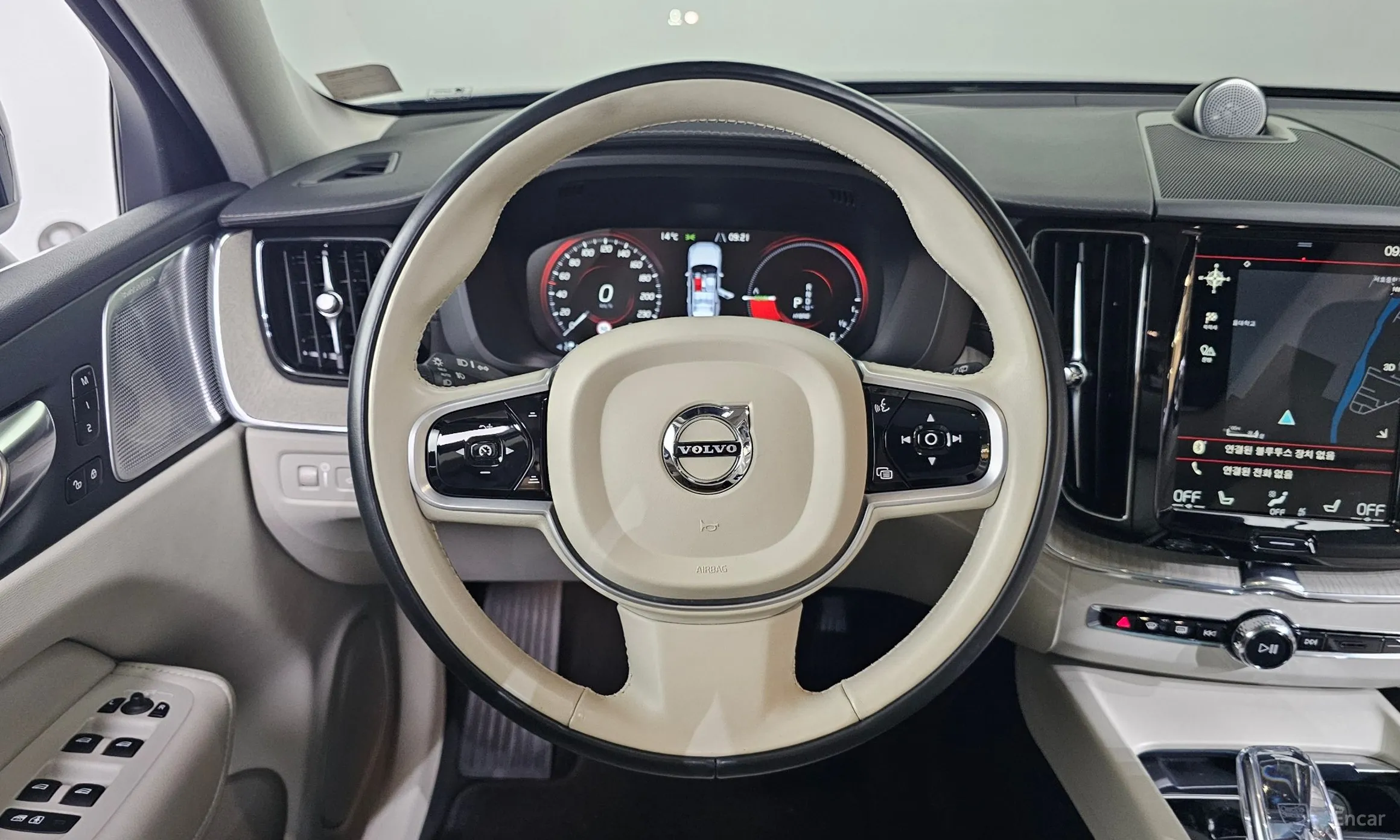 Volvo XC60 Gen 2 превью 13