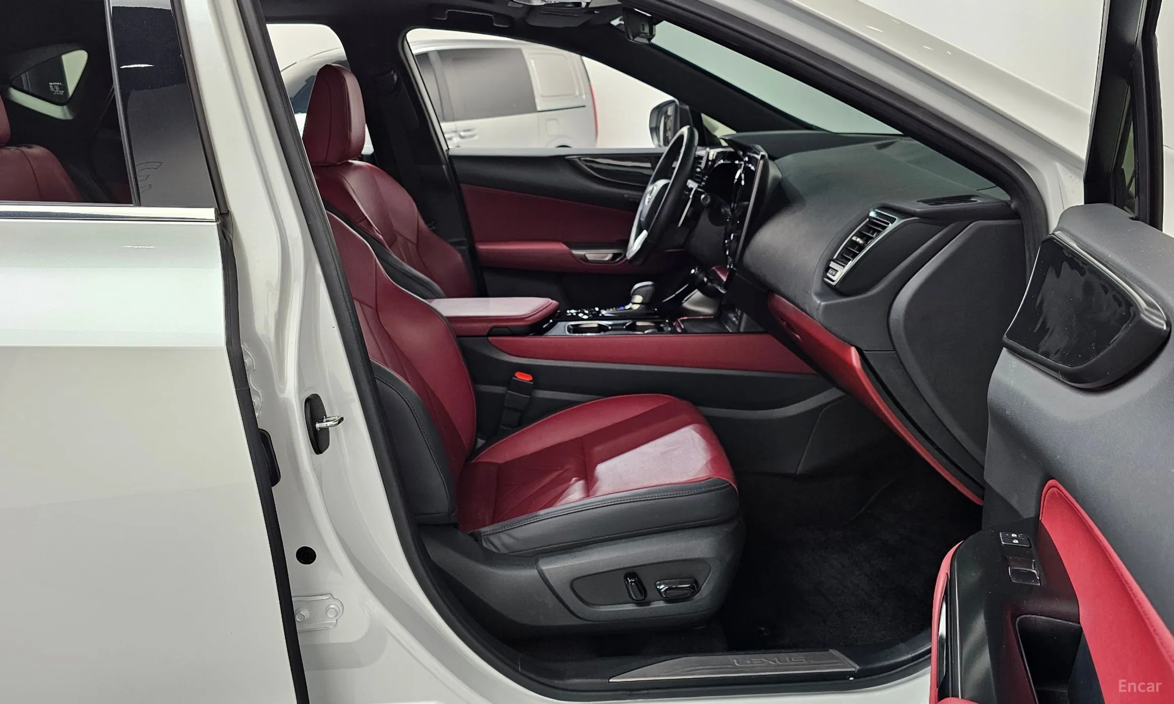 Lexus NX350h Gen 2 превью 11