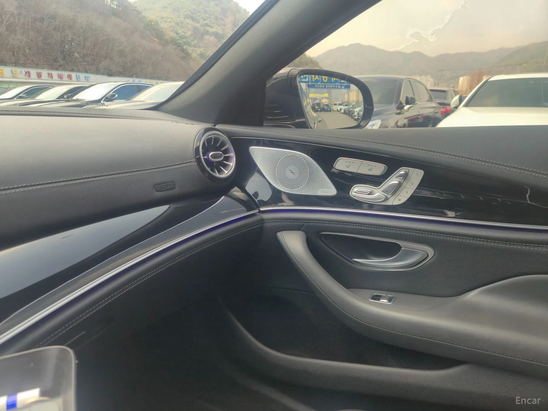 Mercedes Benz AMG GT превью 14