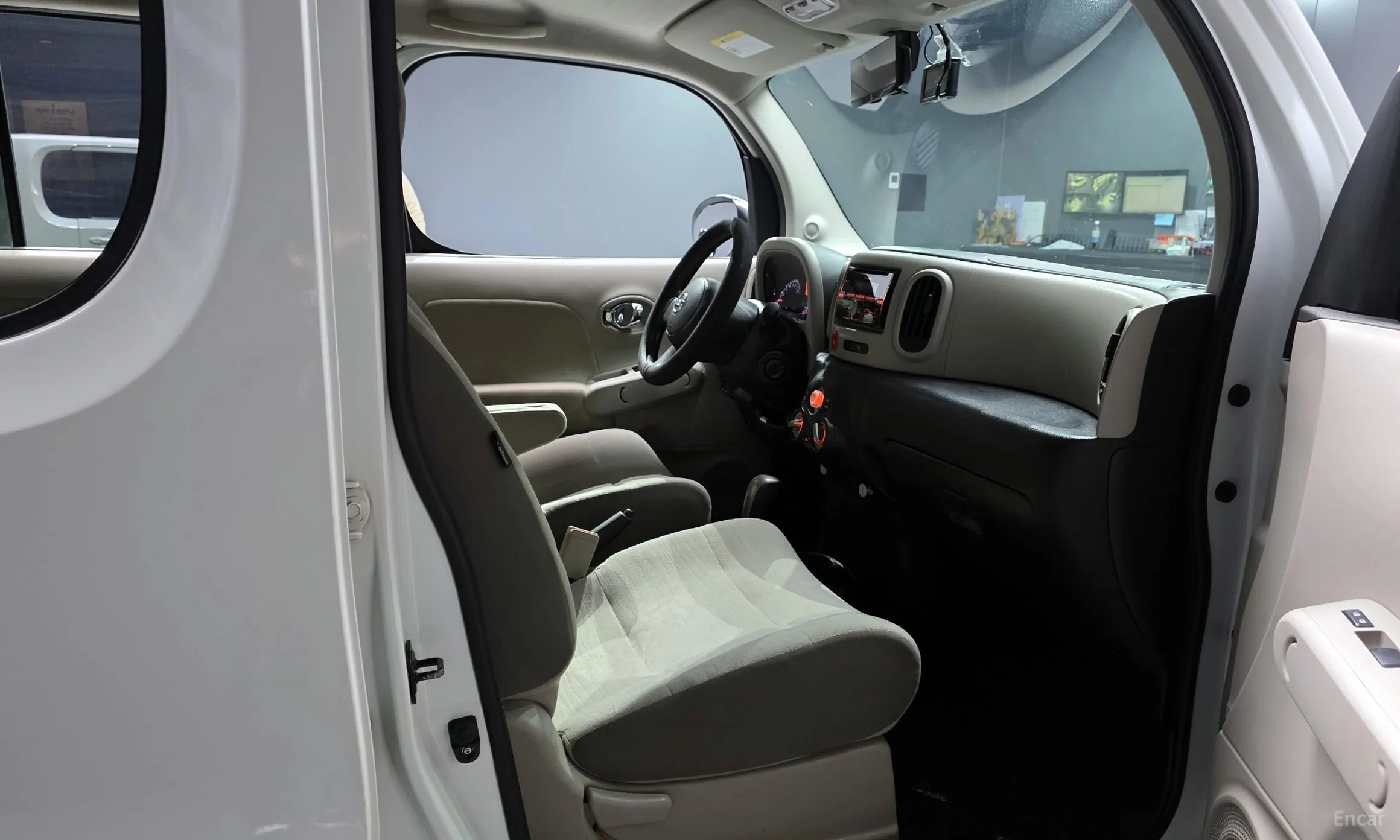 Nissan Cube превью 10