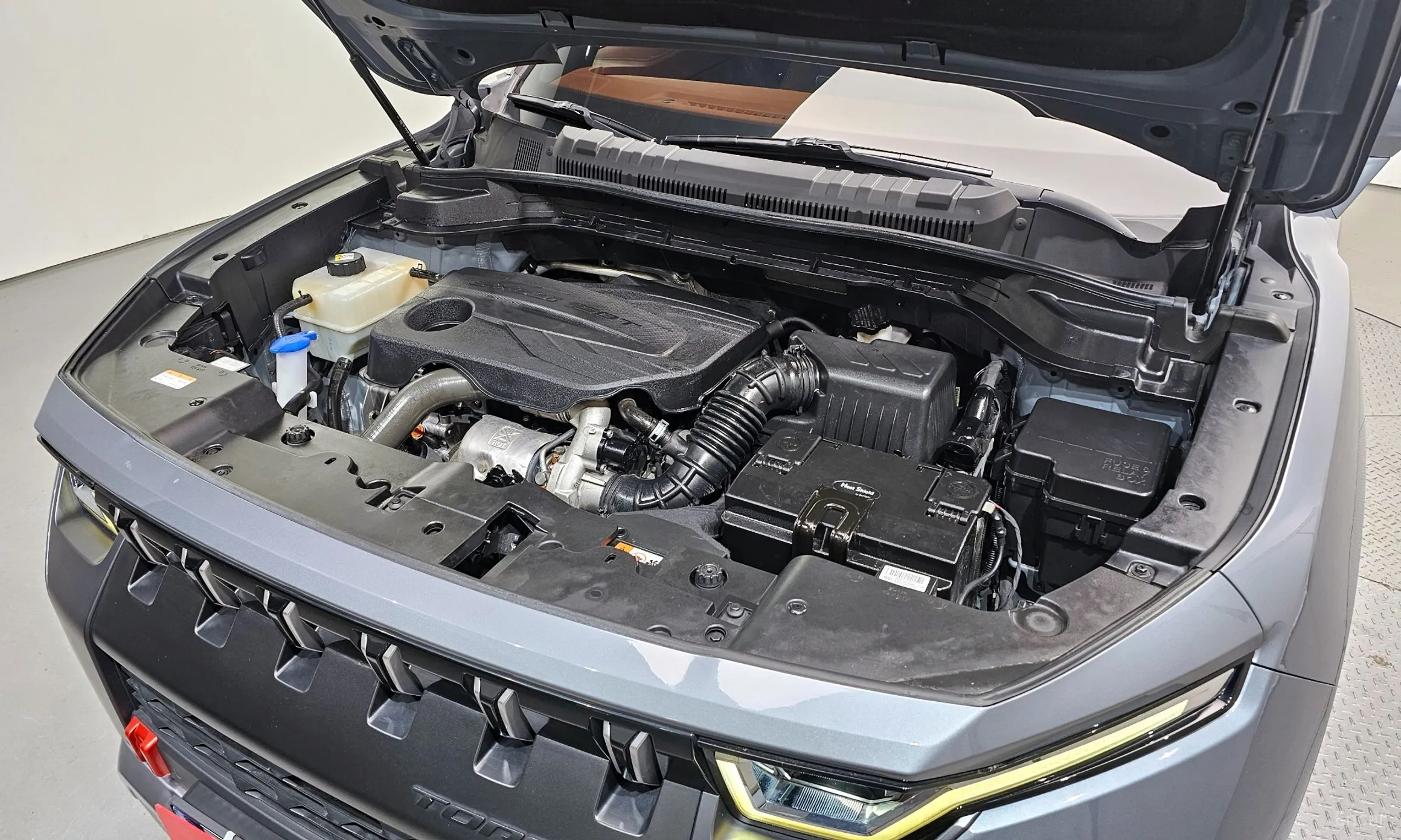 KG Mobility (SsangYong) Torres превью 6