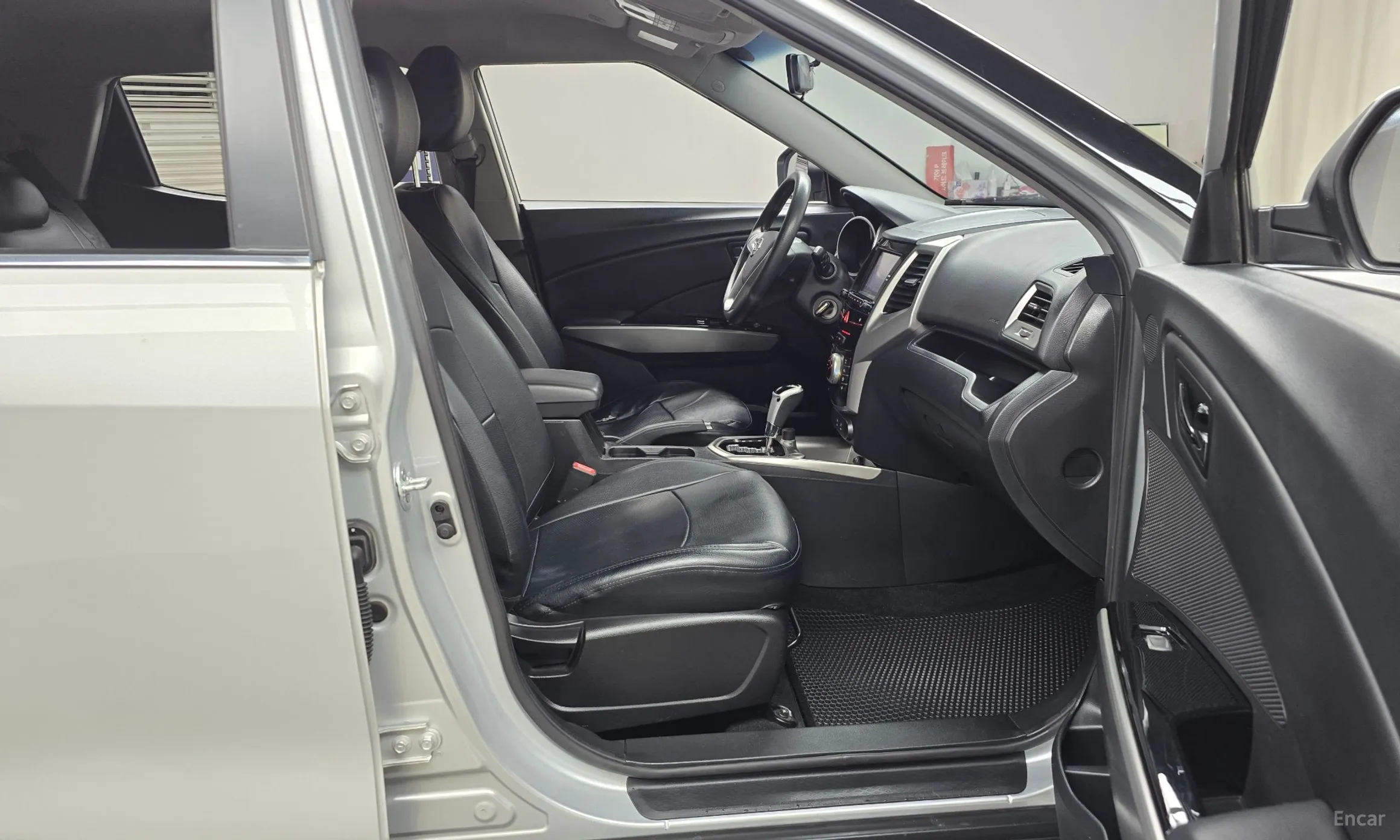KG Mobility (SsangYong) Tivoli, Lazio превью 11