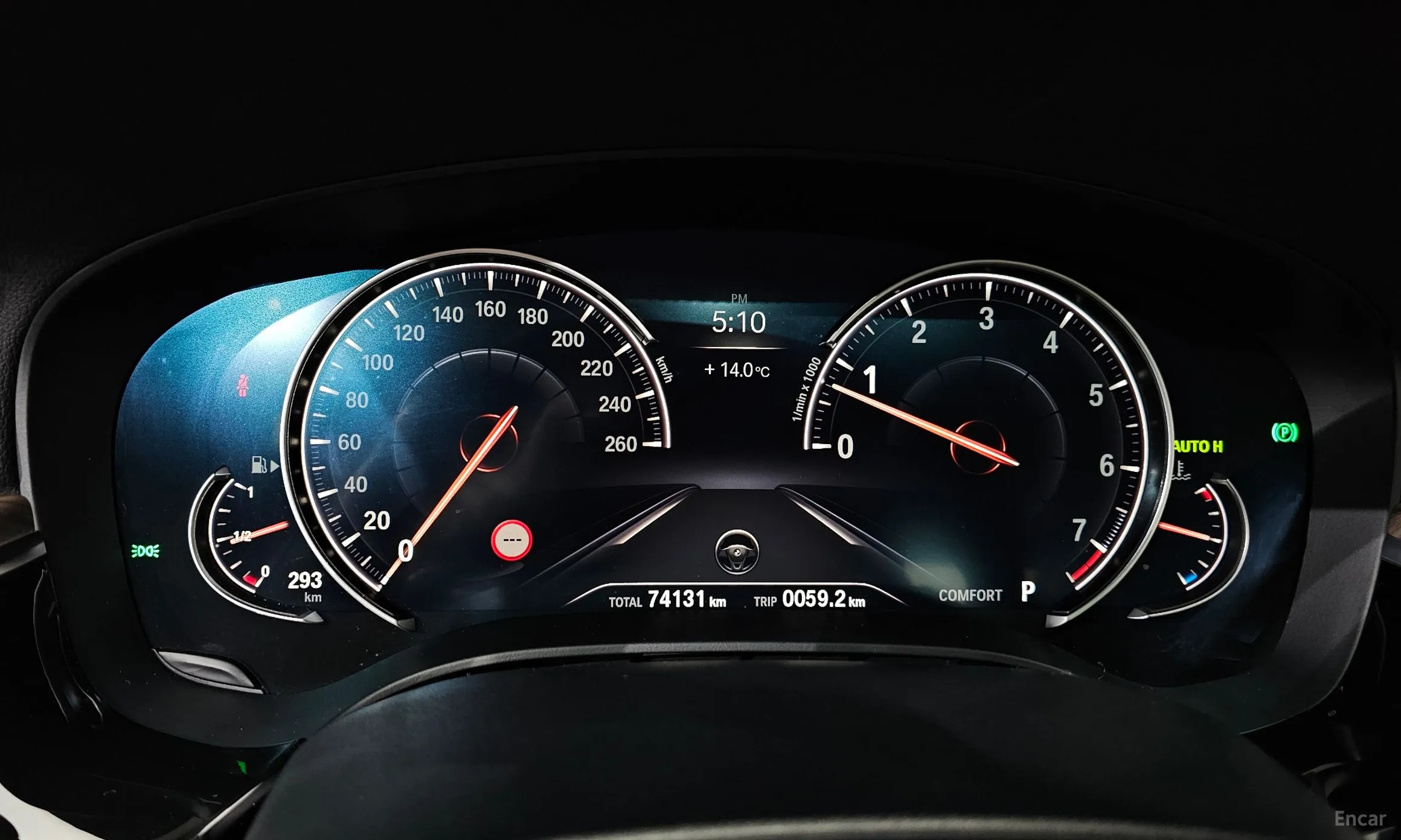 BMW 5 Series (G30) превью 8