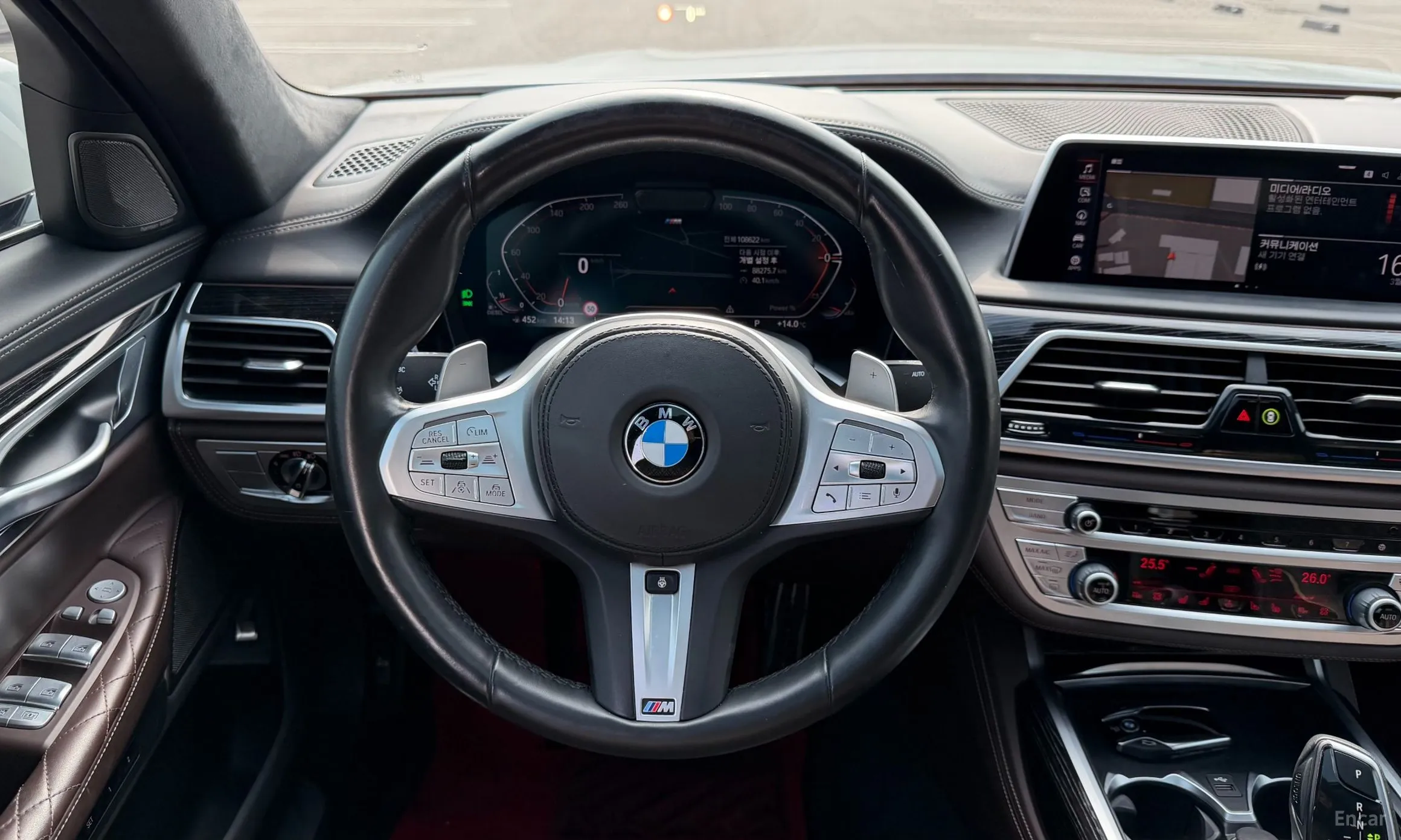 BMW 7 Series (G11) превью 17