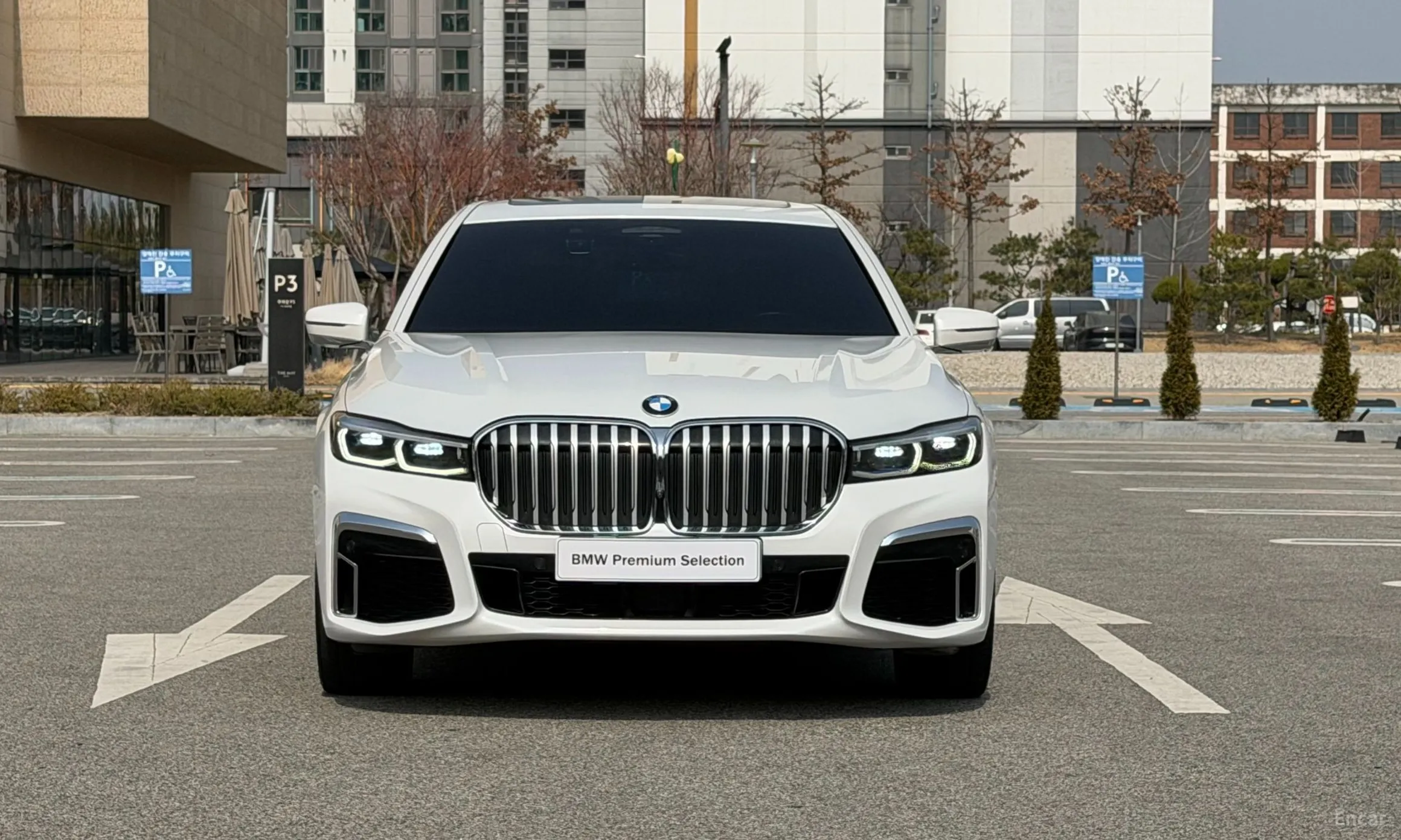 BMW 7 Series (G11) превью 3