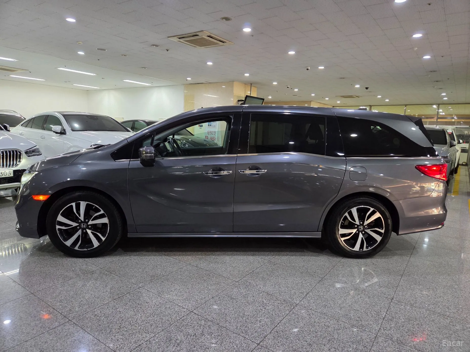 Honda Odyssey превью 3