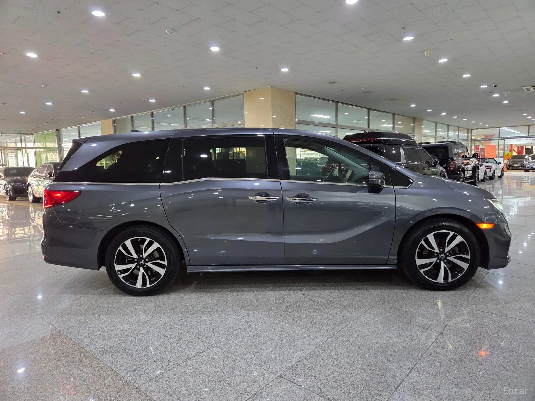 Honda Odyssey превью 5
