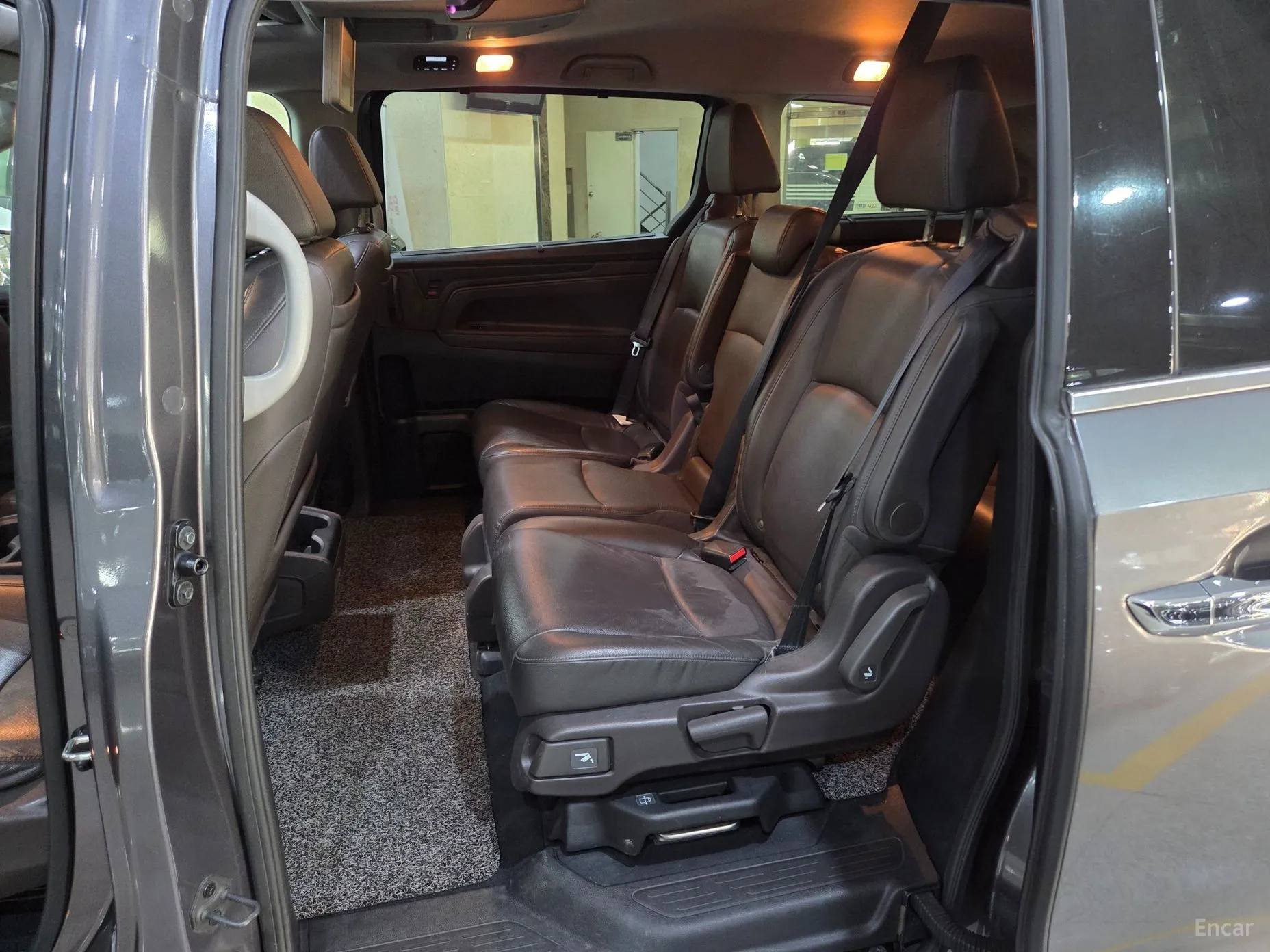 Honda Odyssey превью 7