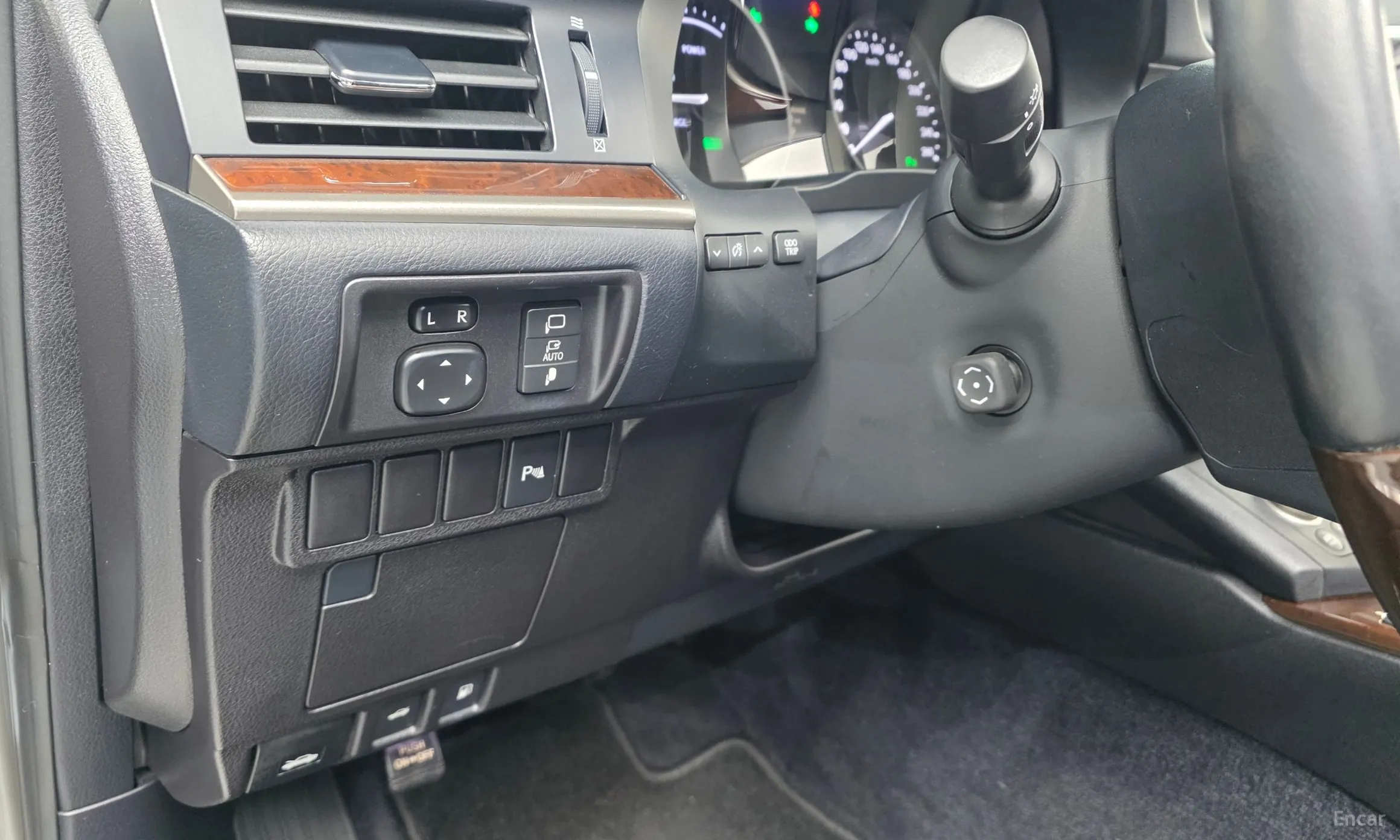 Lexus New ES300h превью 17