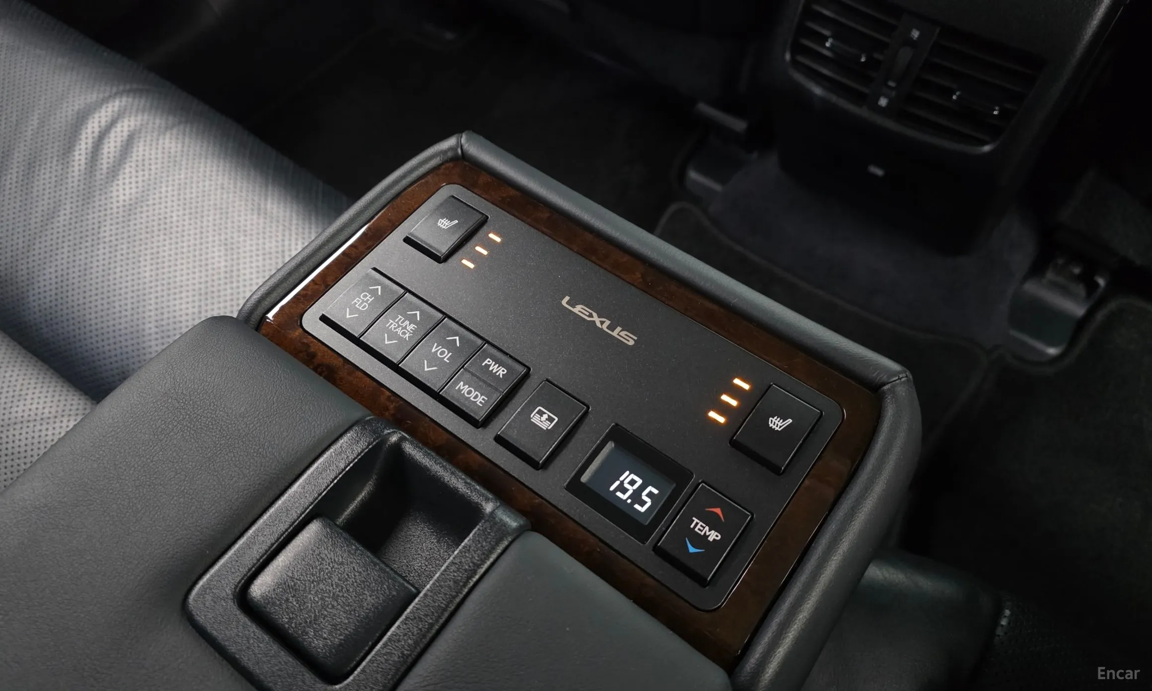 Lexus New ES300h превью 18