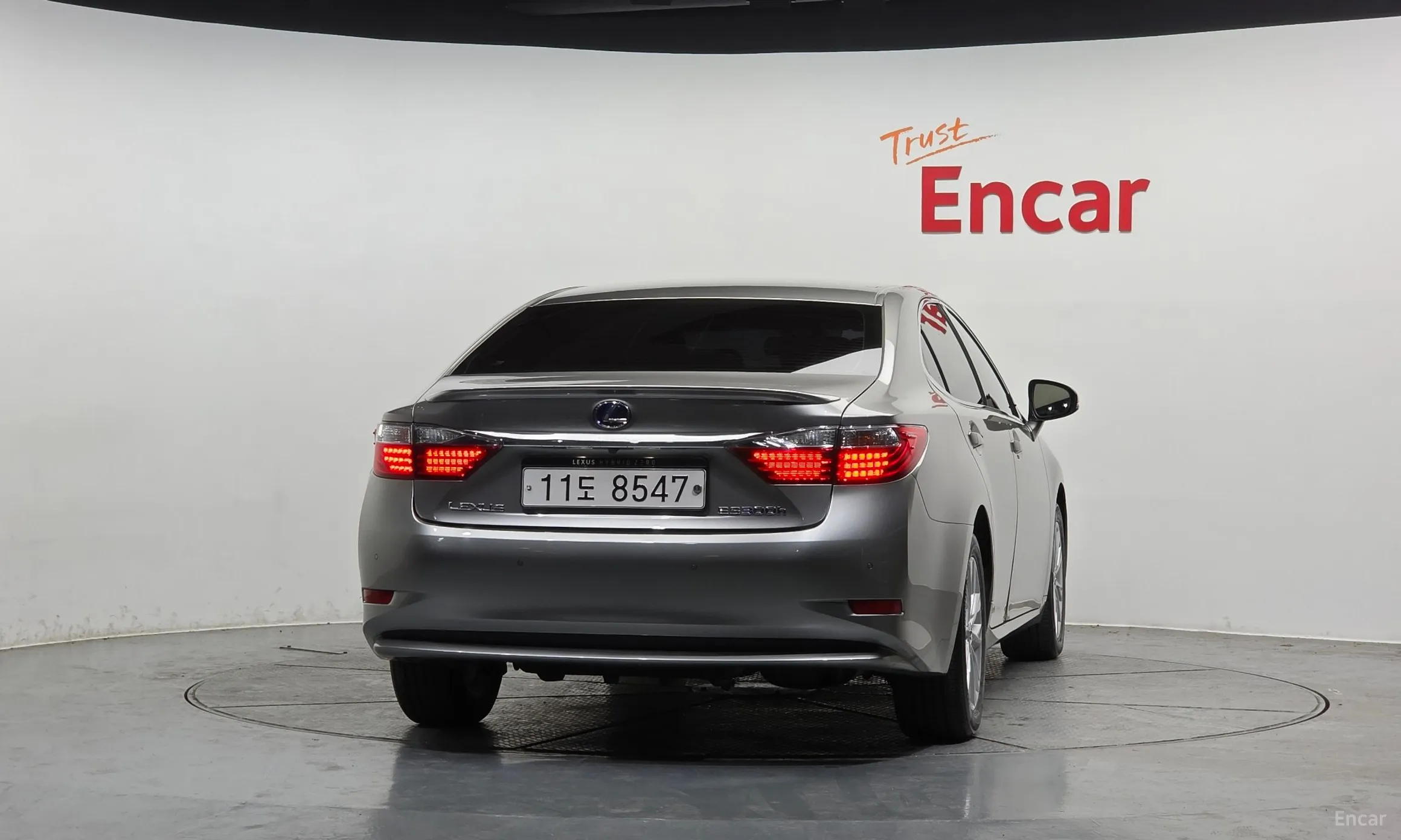 Lexus New ES300h превью 4