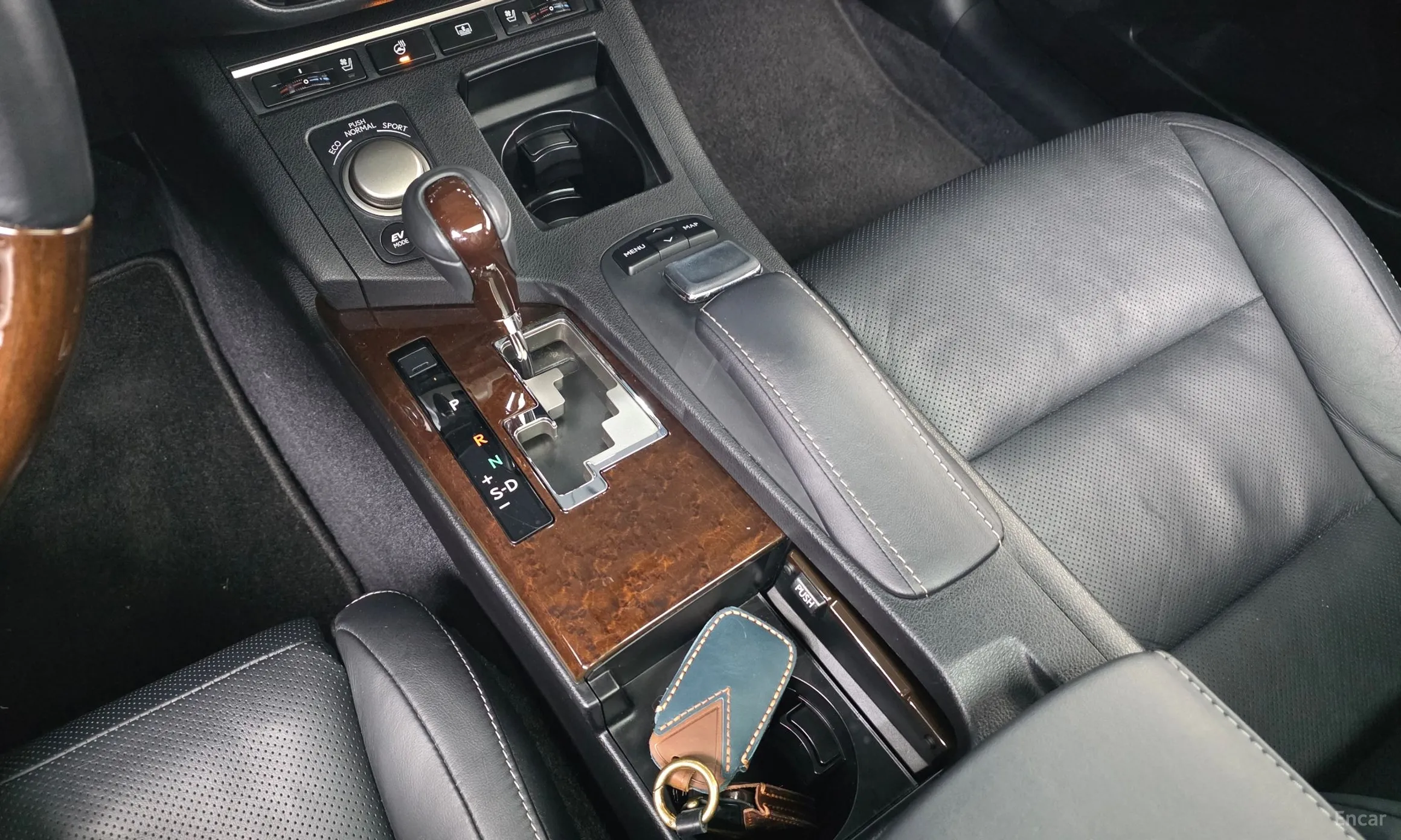 Lexus New ES300h превью 9