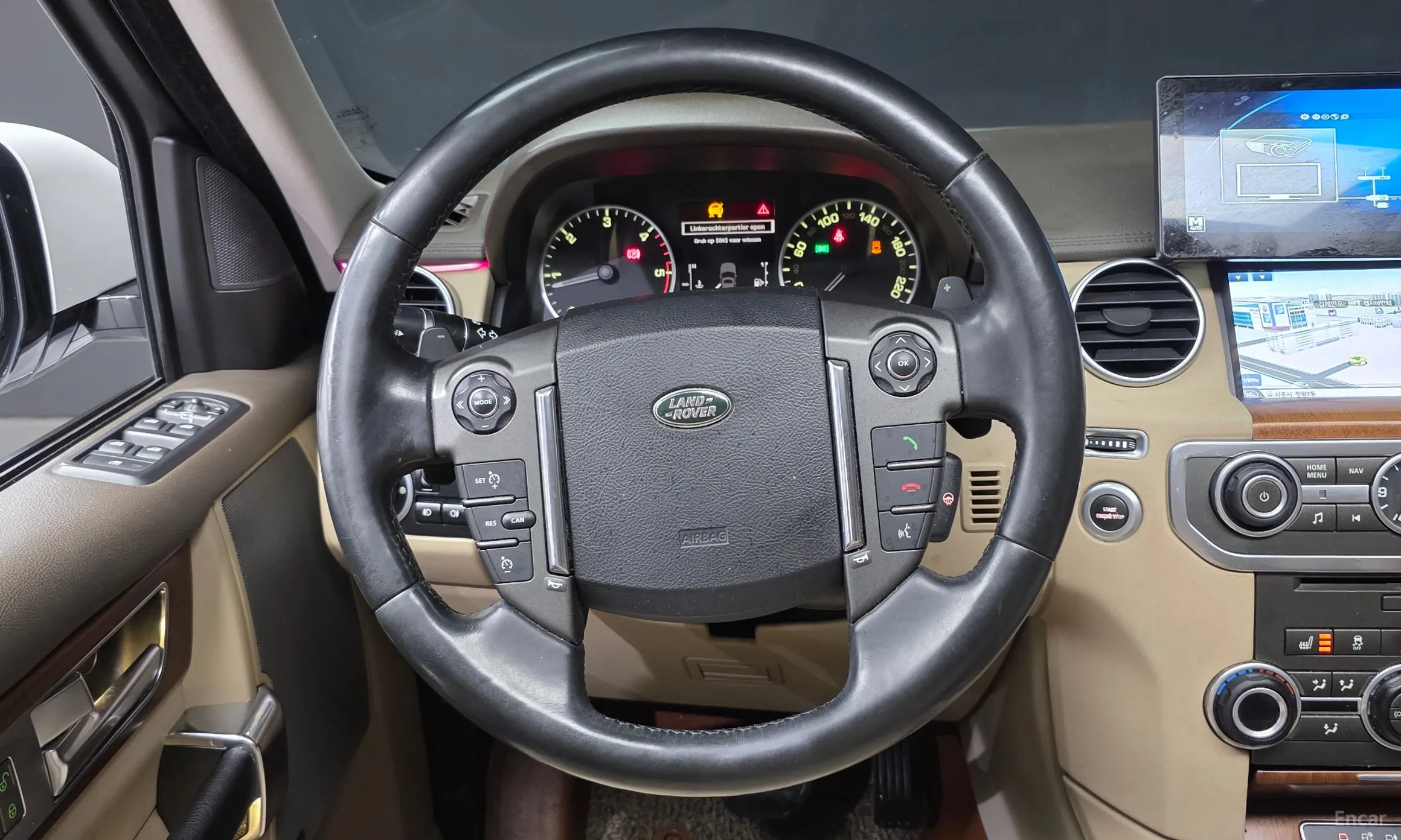 Land Rover Discovery 4 превью 13