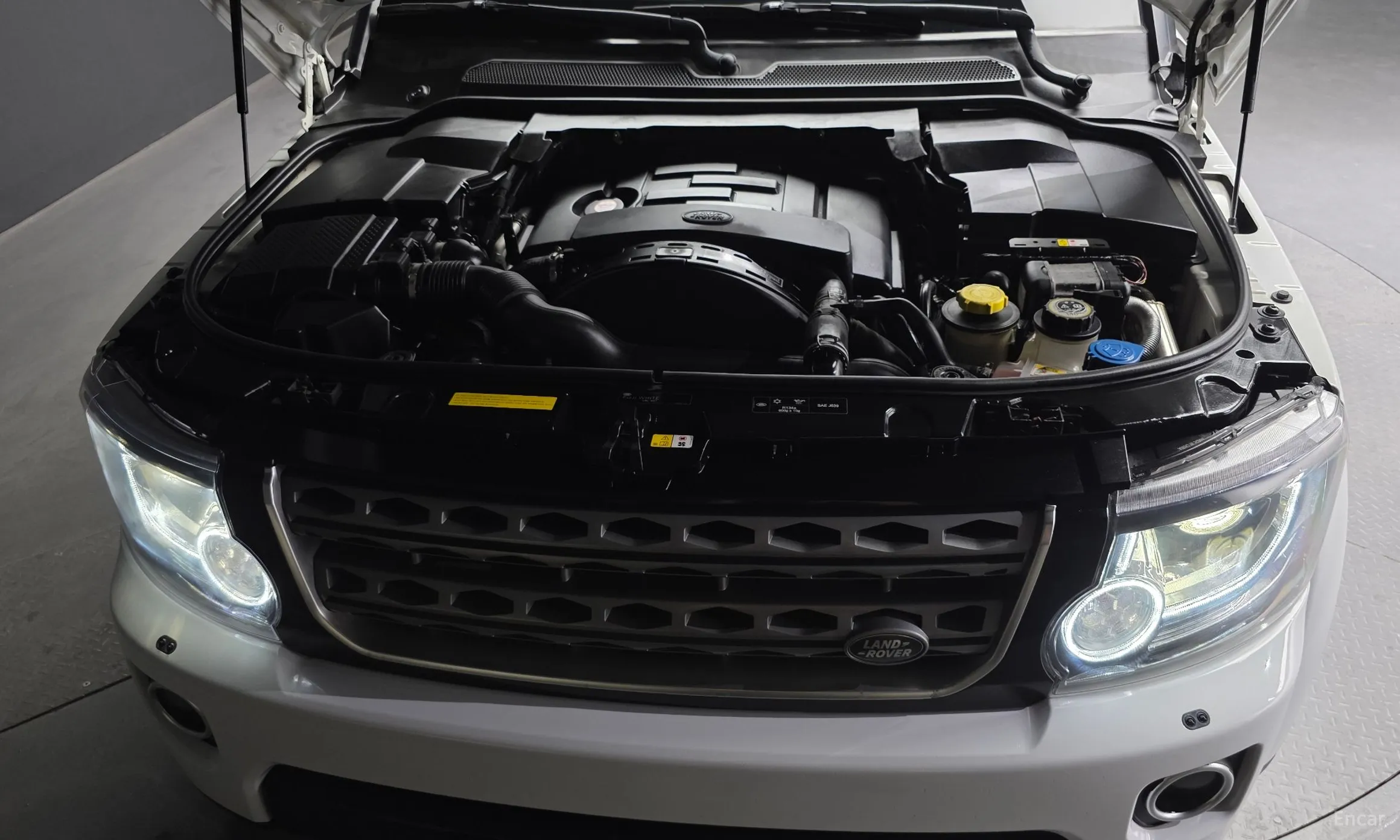 Land Rover Discovery 4 превью 6
