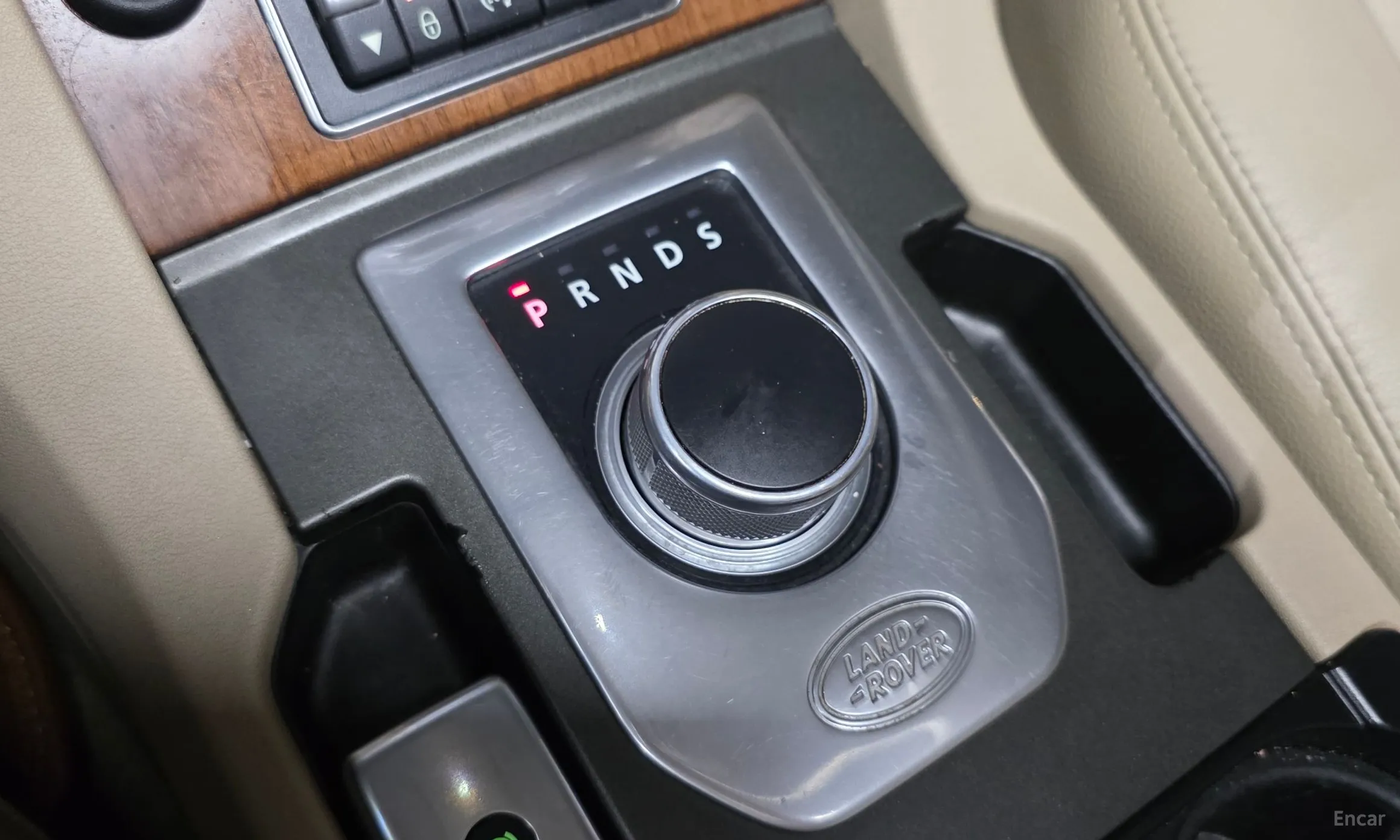 Land Rover Discovery 4 превью 9