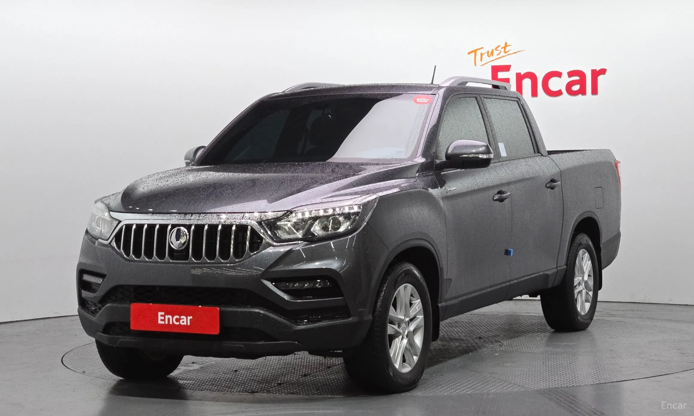Rexton Sports Khan