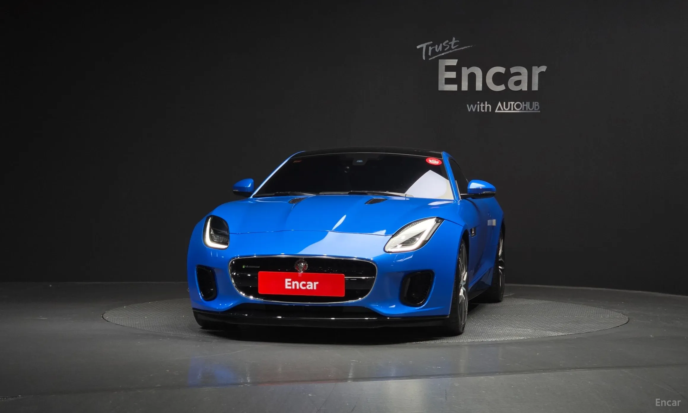 Jaguar F-TYPE превью 3