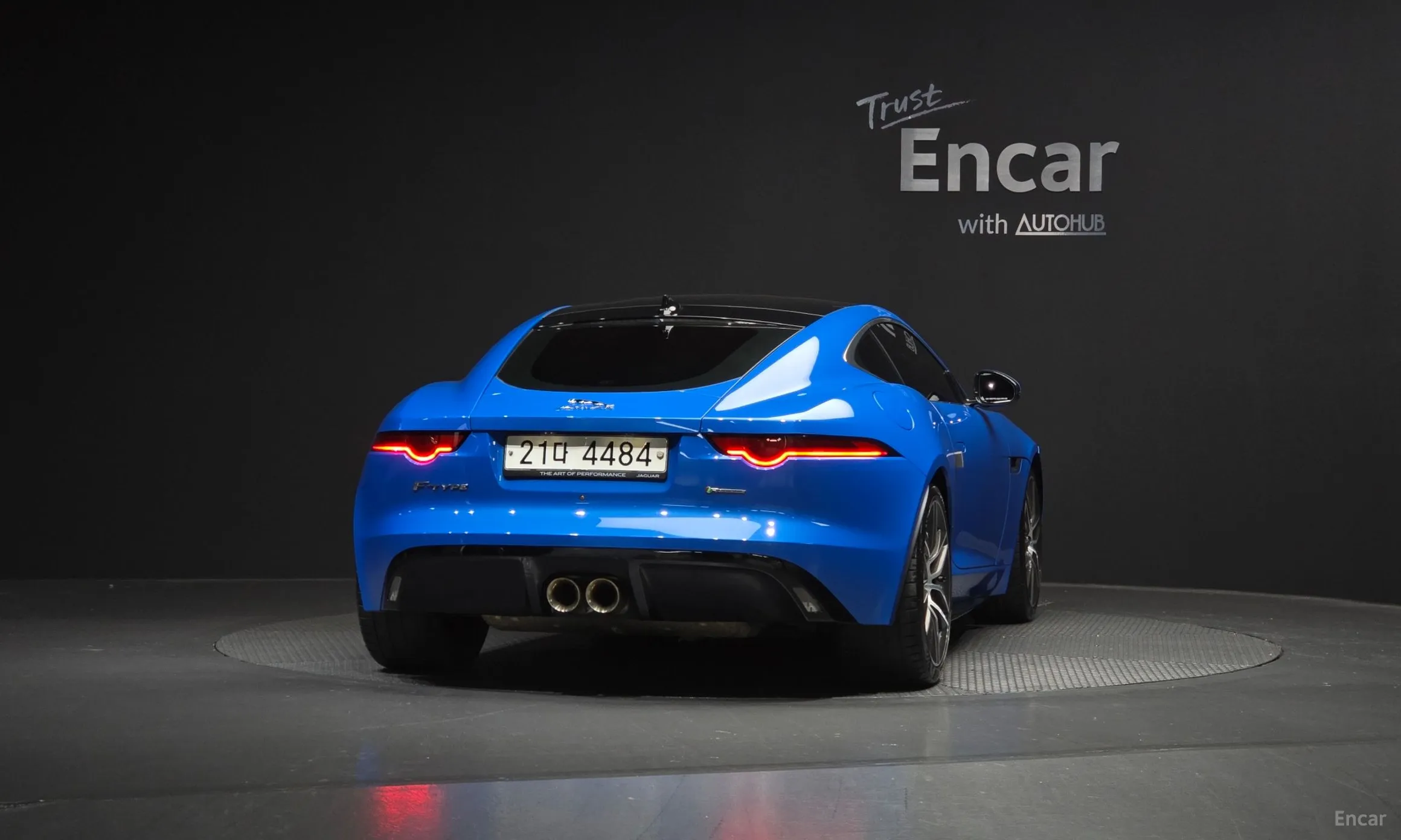 Jaguar F-TYPE превью 4