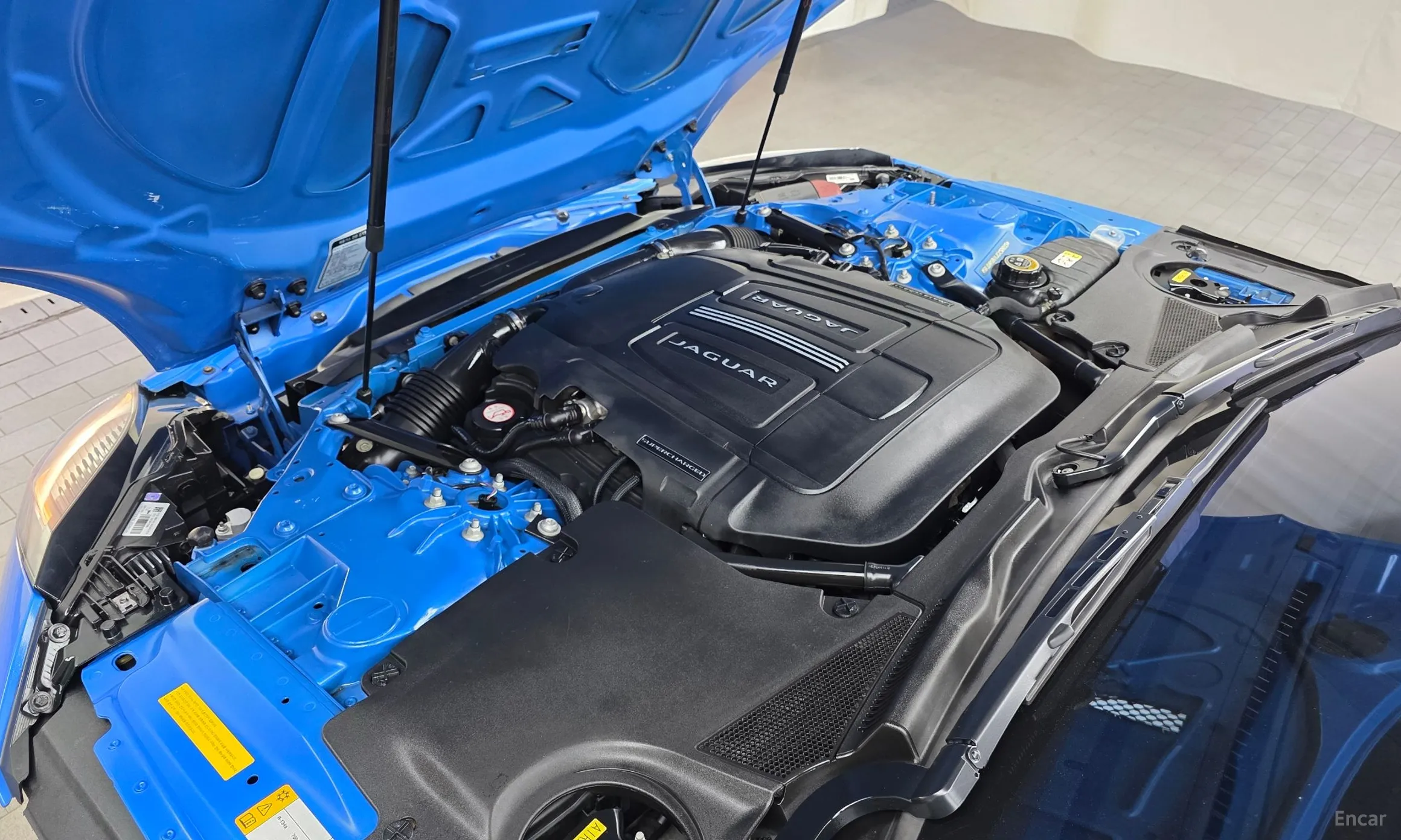 Jaguar F-TYPE превью 6