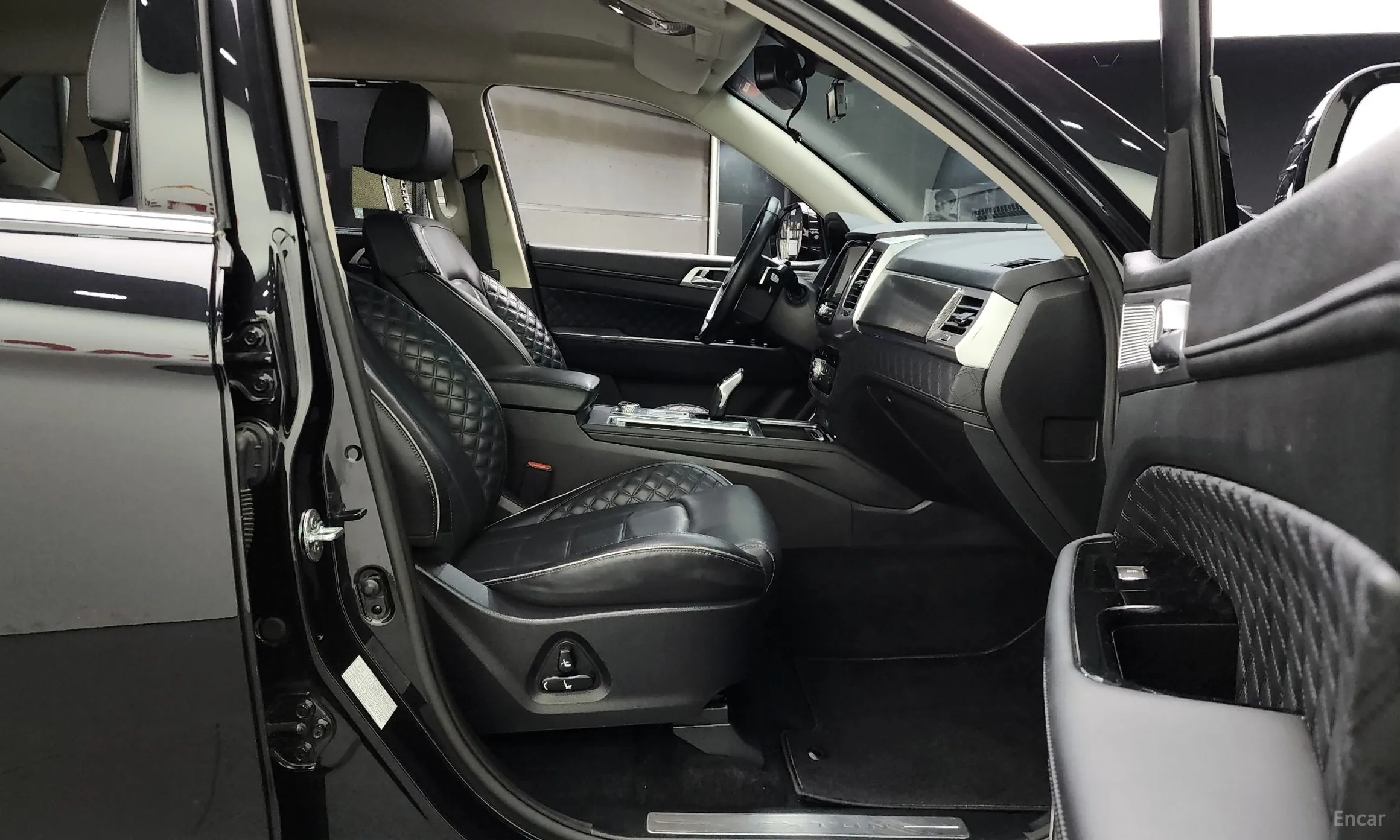 KG Mobility (SsangYong) Rexton превью 11