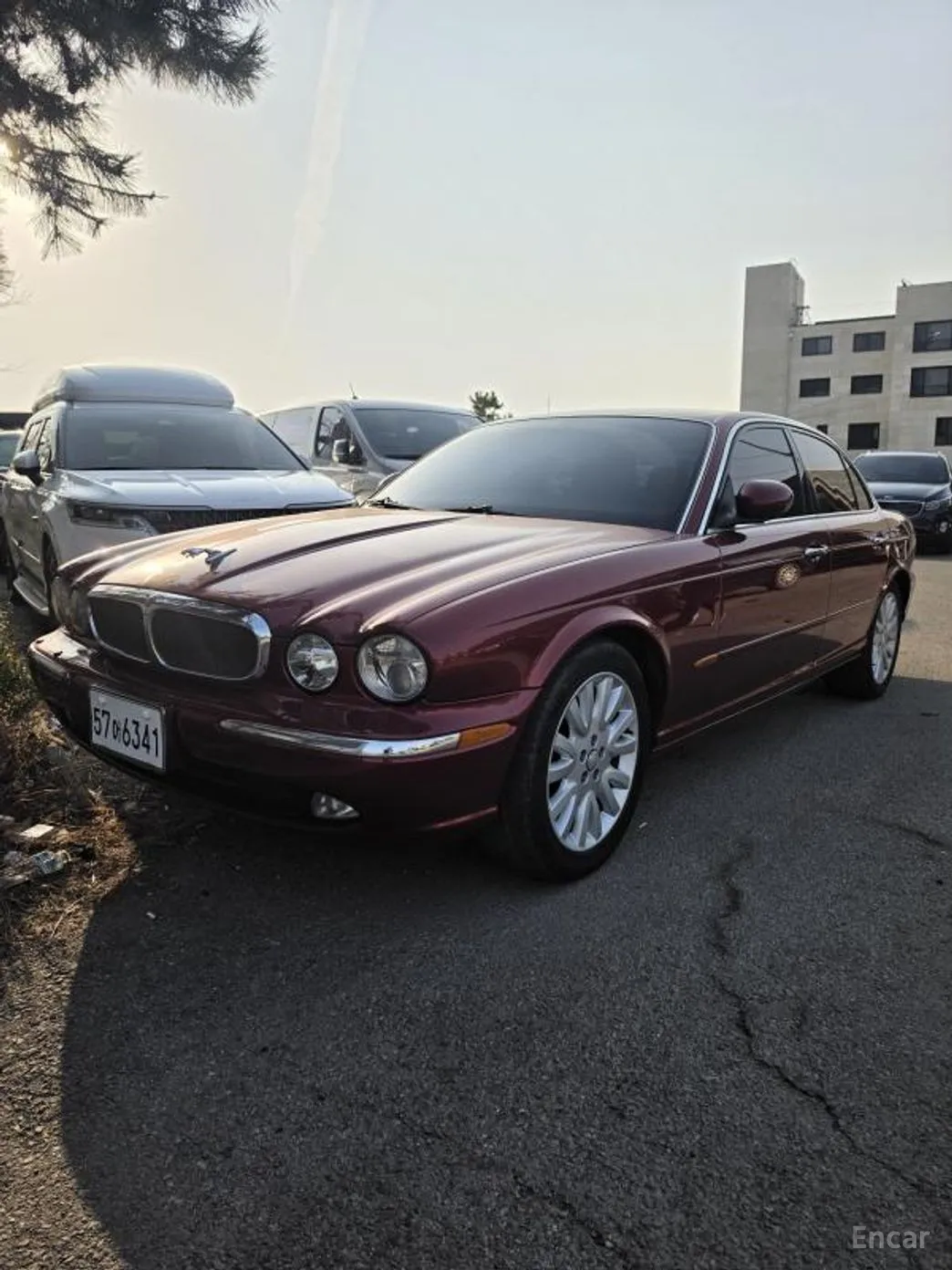 Jaguar XJ-6